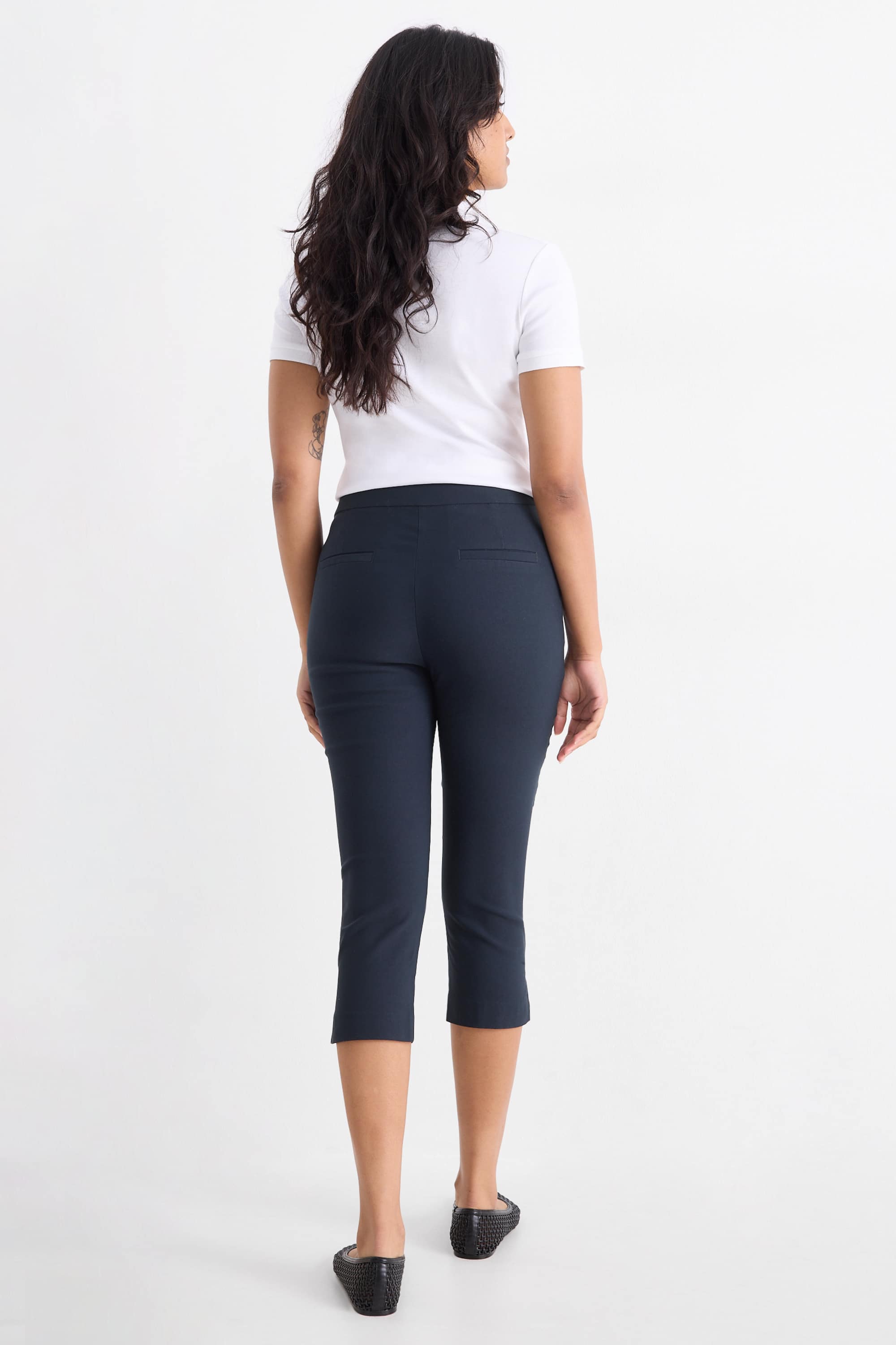 Capri trousers - mid-rise waist - slim fit dark blue