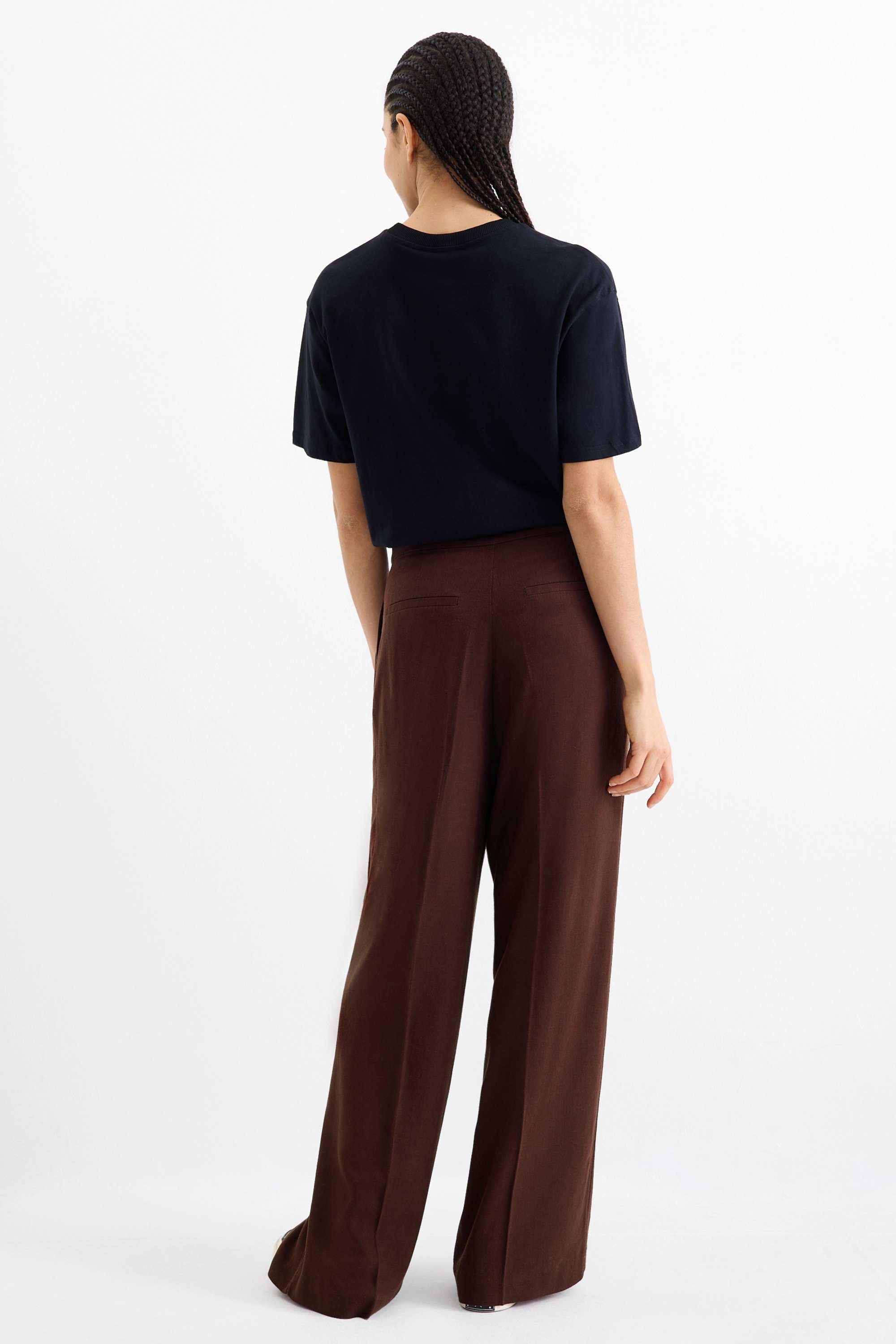 Cloth trousers with linen content - mid-rise waist - loose fit dark brown