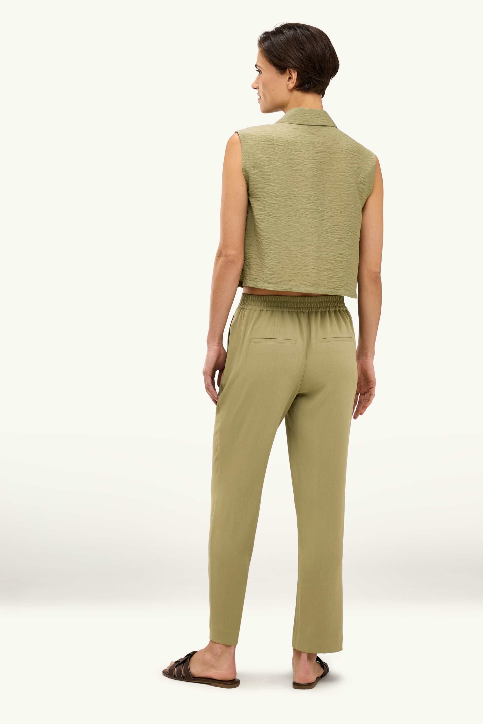 Cloth trousers - mid-rise waist - tapered leg green
