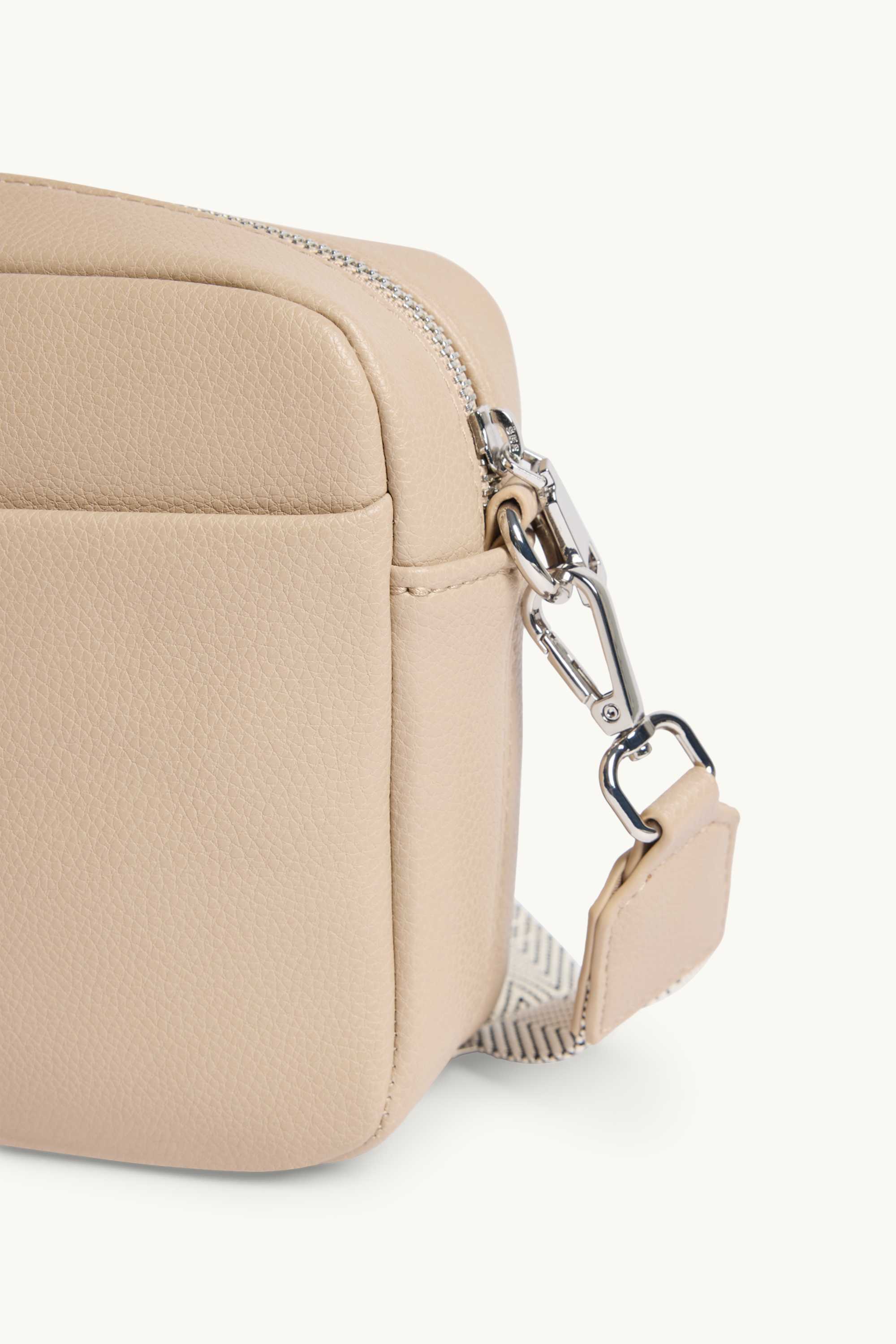 Crossbody bag with detachable bag strap - faux leather beige