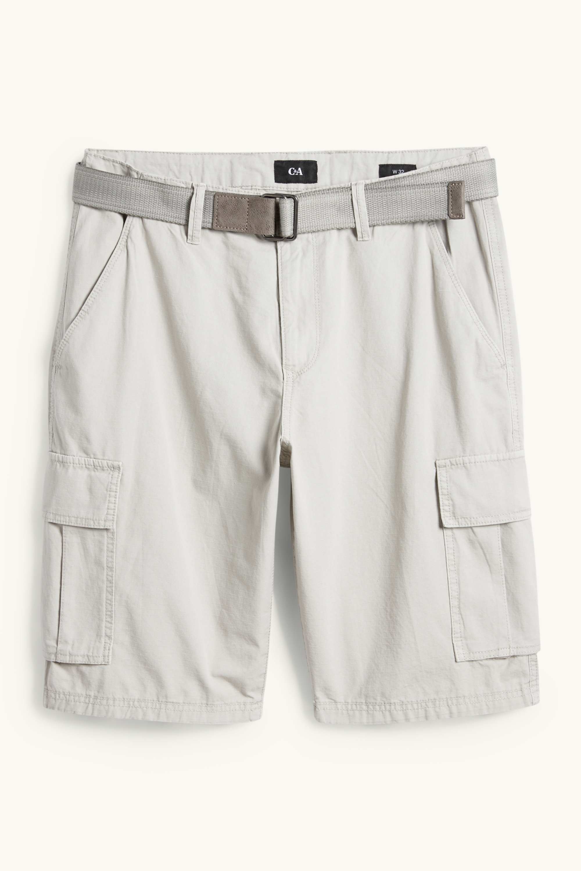 Cargo shorts with belt light gray
