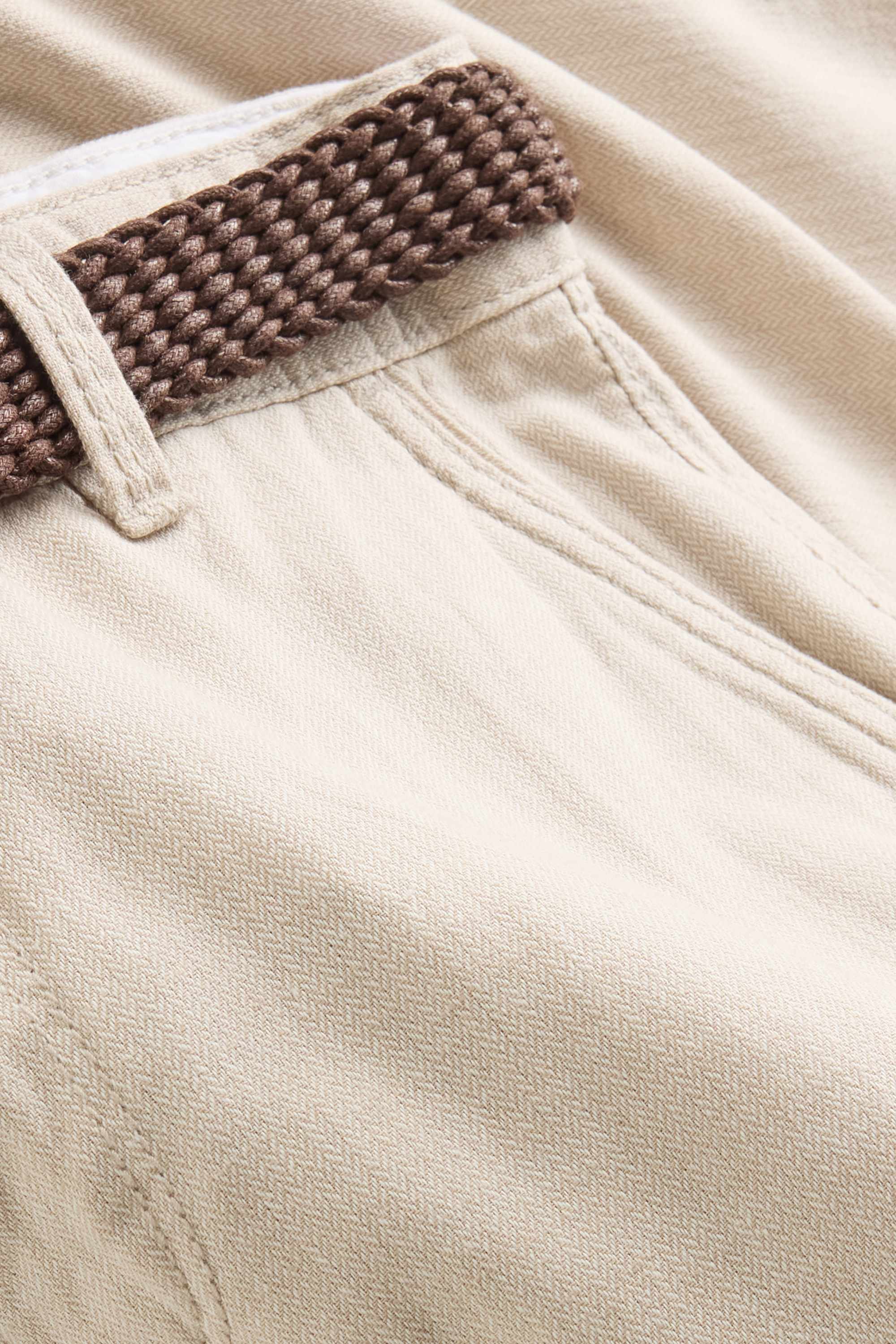 Shorts with belt beige