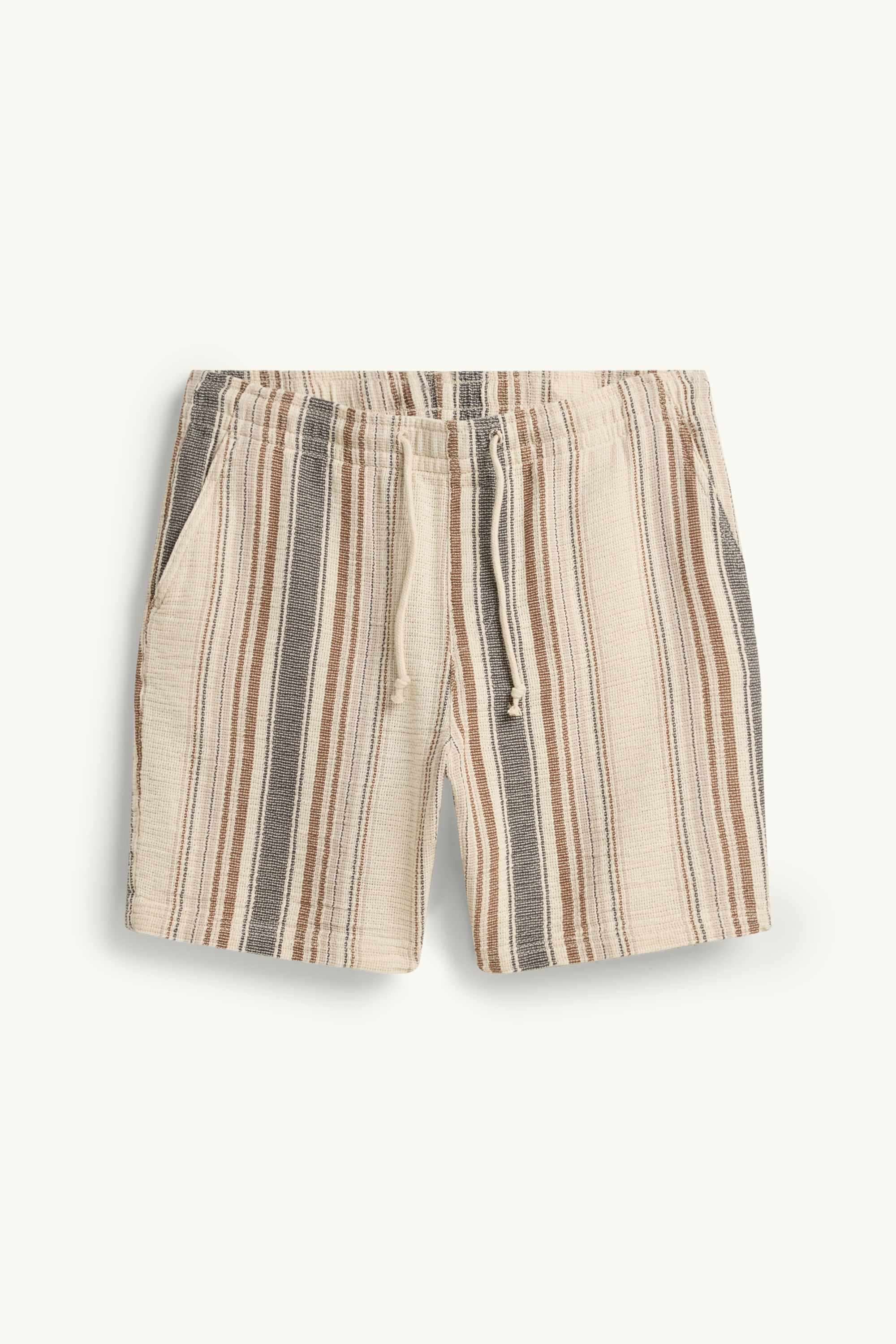 Shorts - striped - textured beige