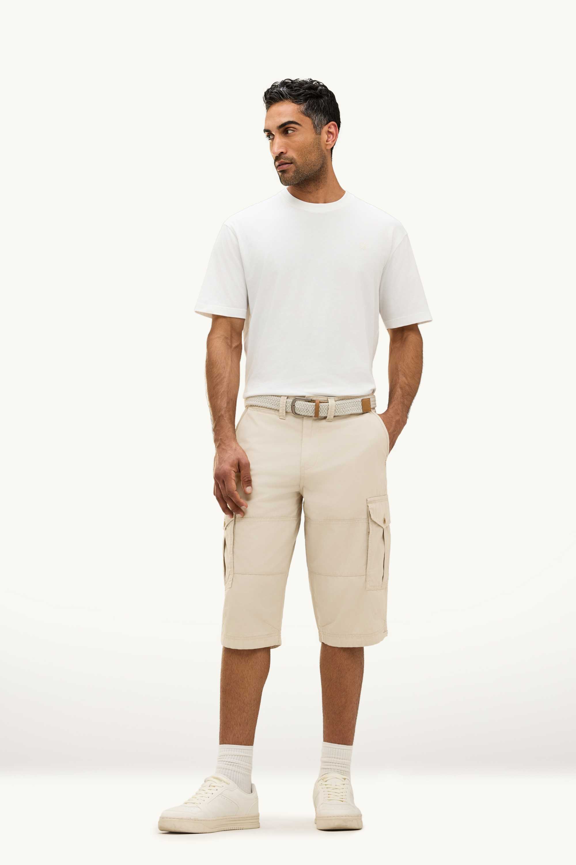 Cargo Bermuda shorts with belt beige