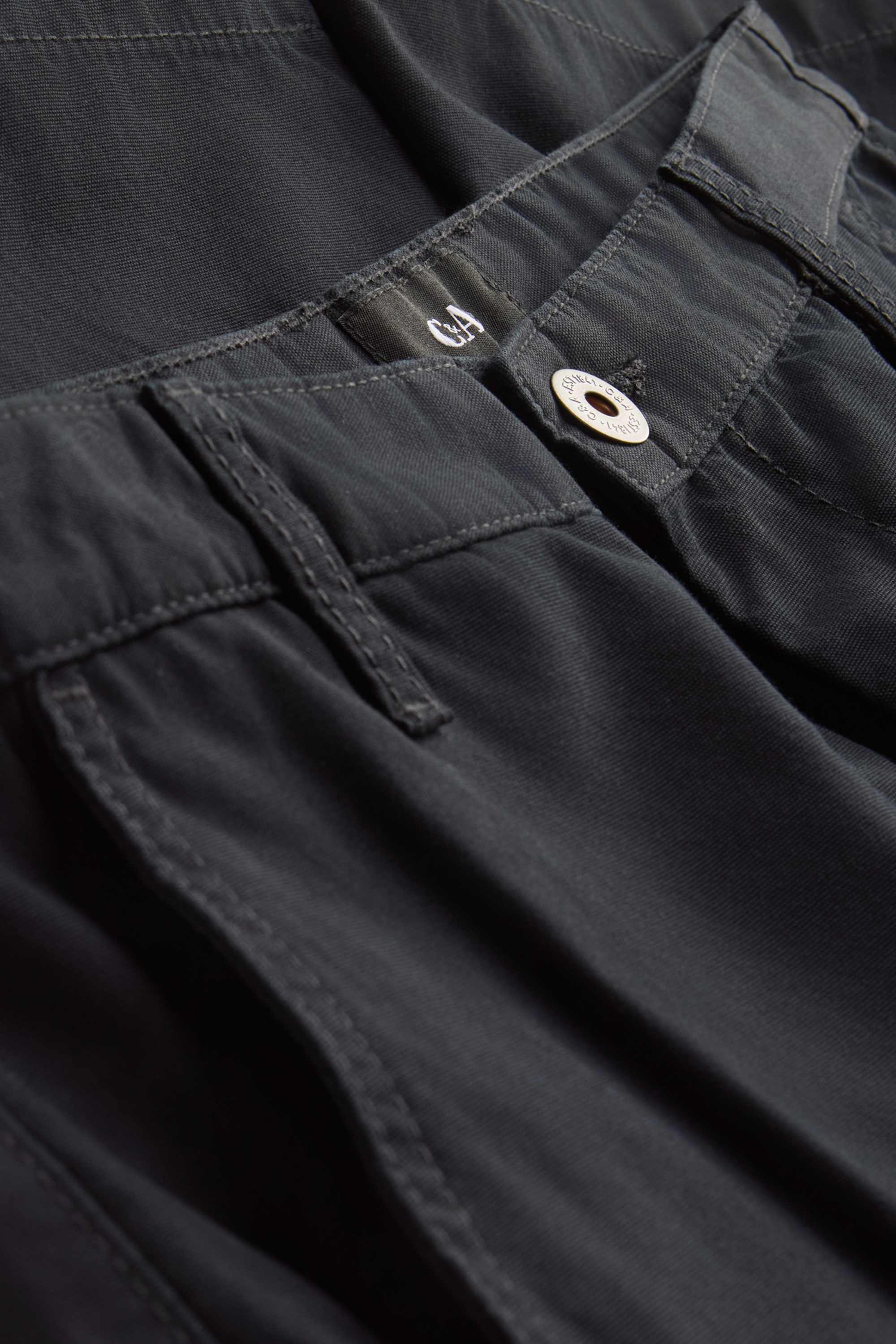 Denim cargo Bermuda shorts black