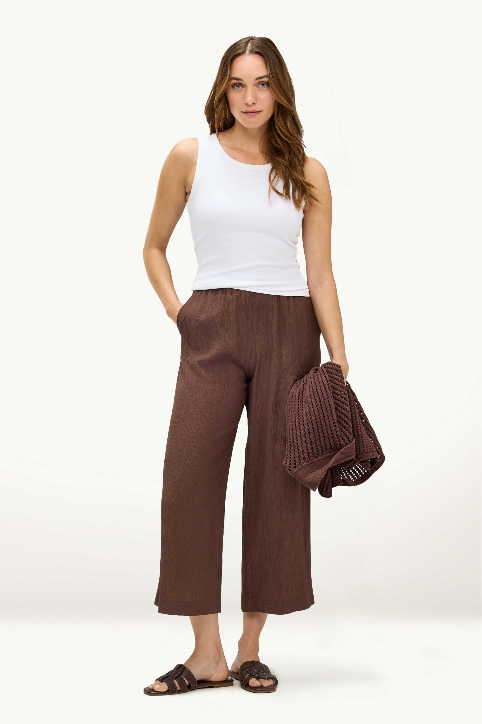 Cloth trousers - high waist - wide leg brown