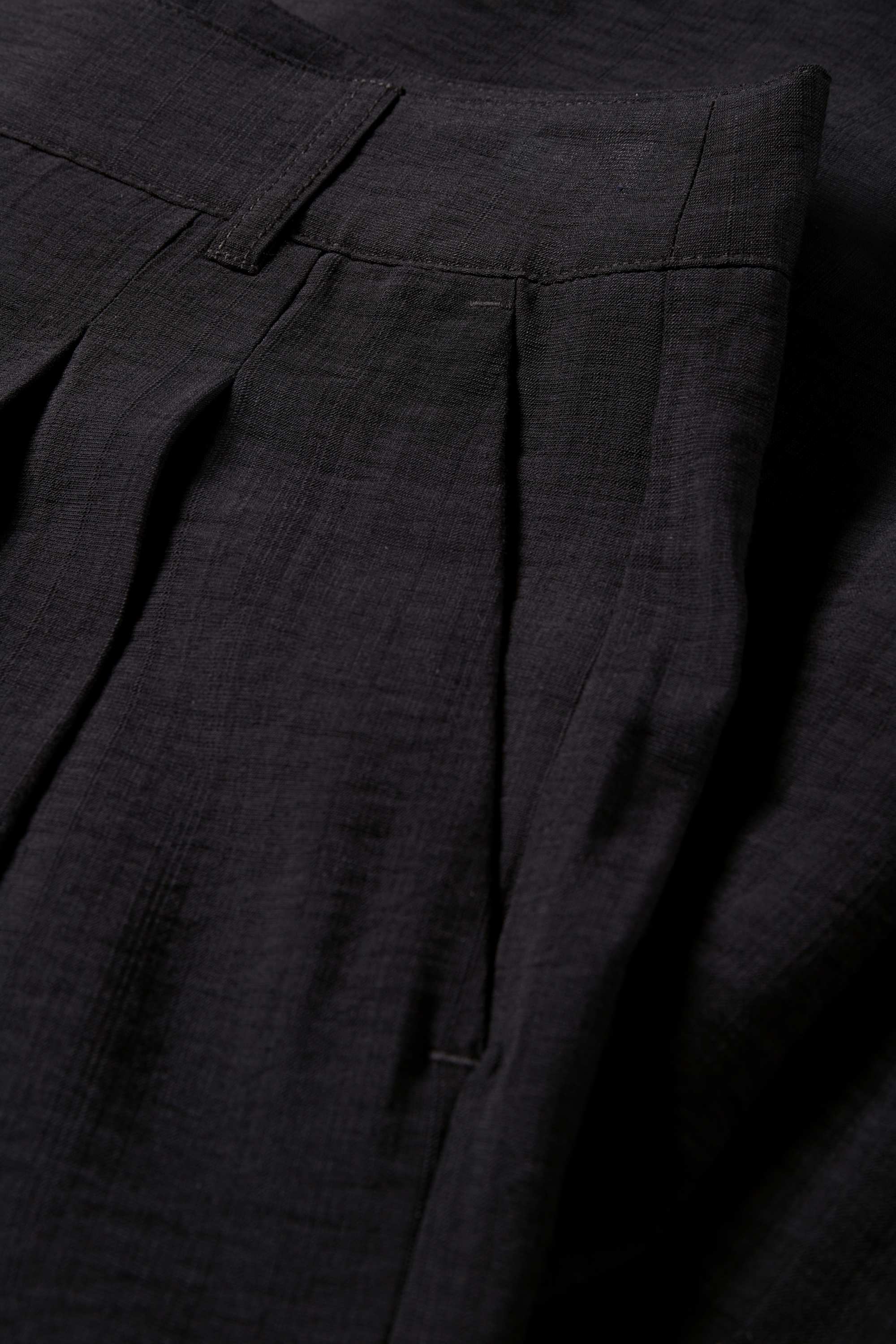 Cloth trousers - mid-rise waist - wide leg black