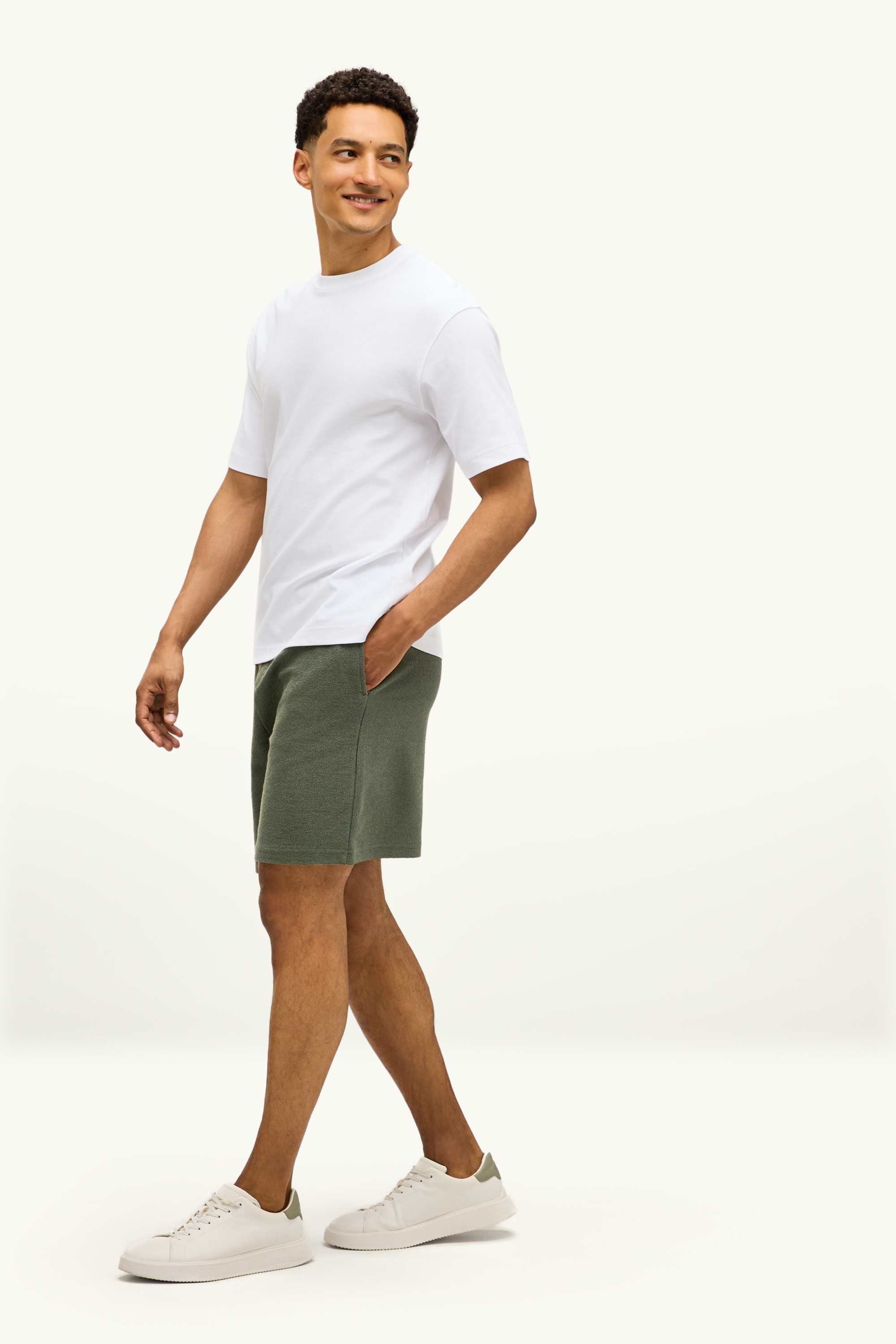 Sweat shorts - textured dark green