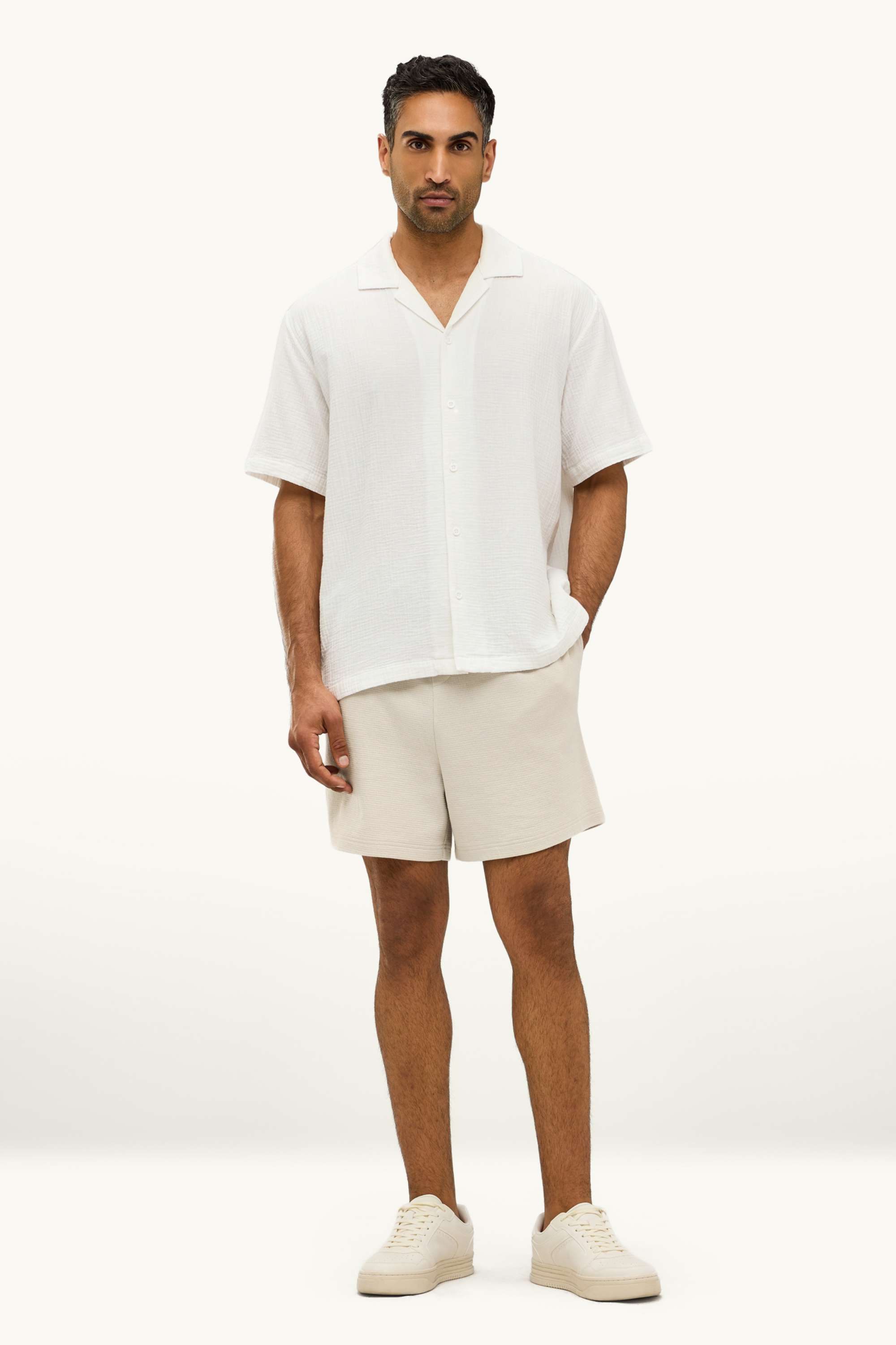 Sweat shorts - textured beige