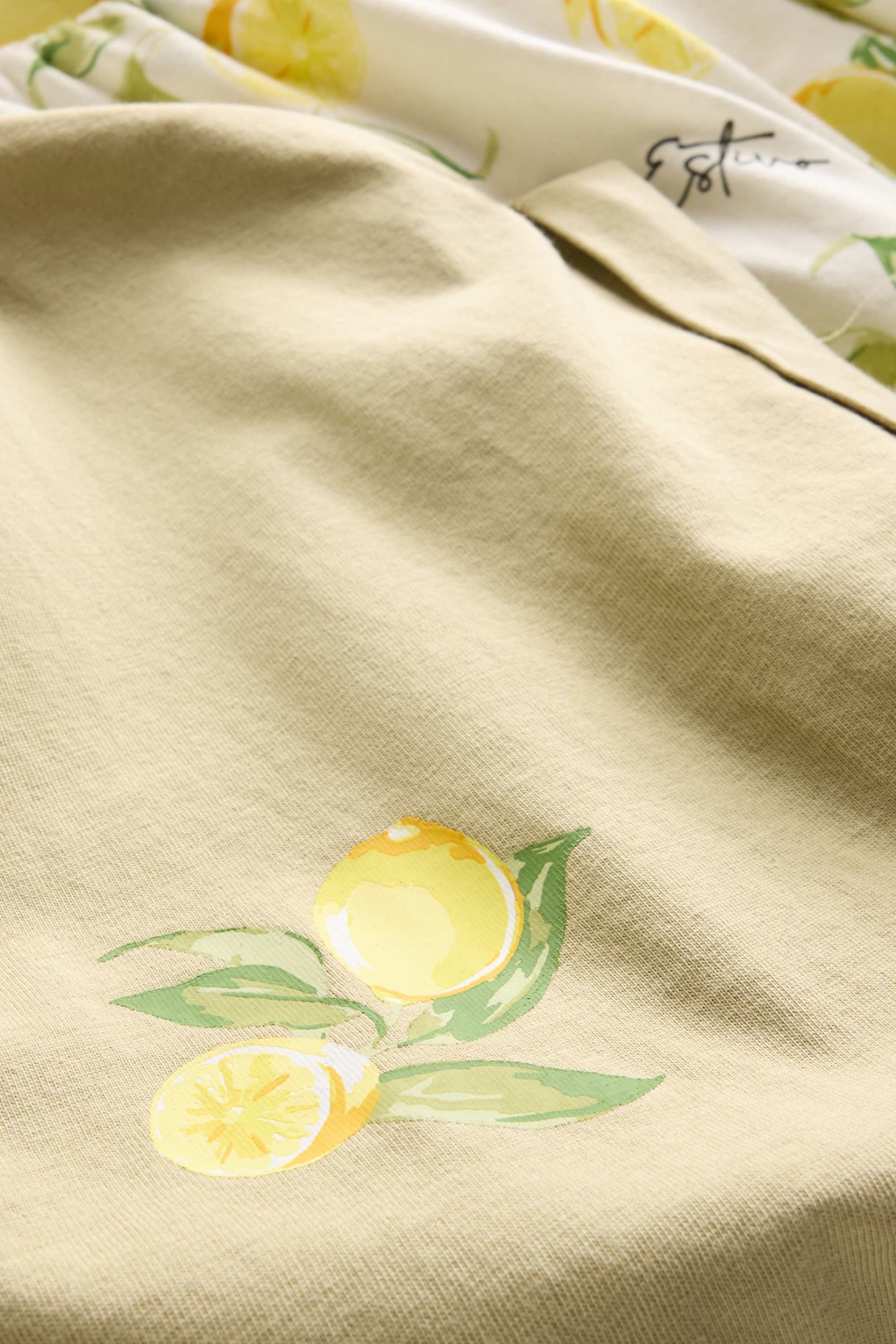 Pyjamas - patterned yellow