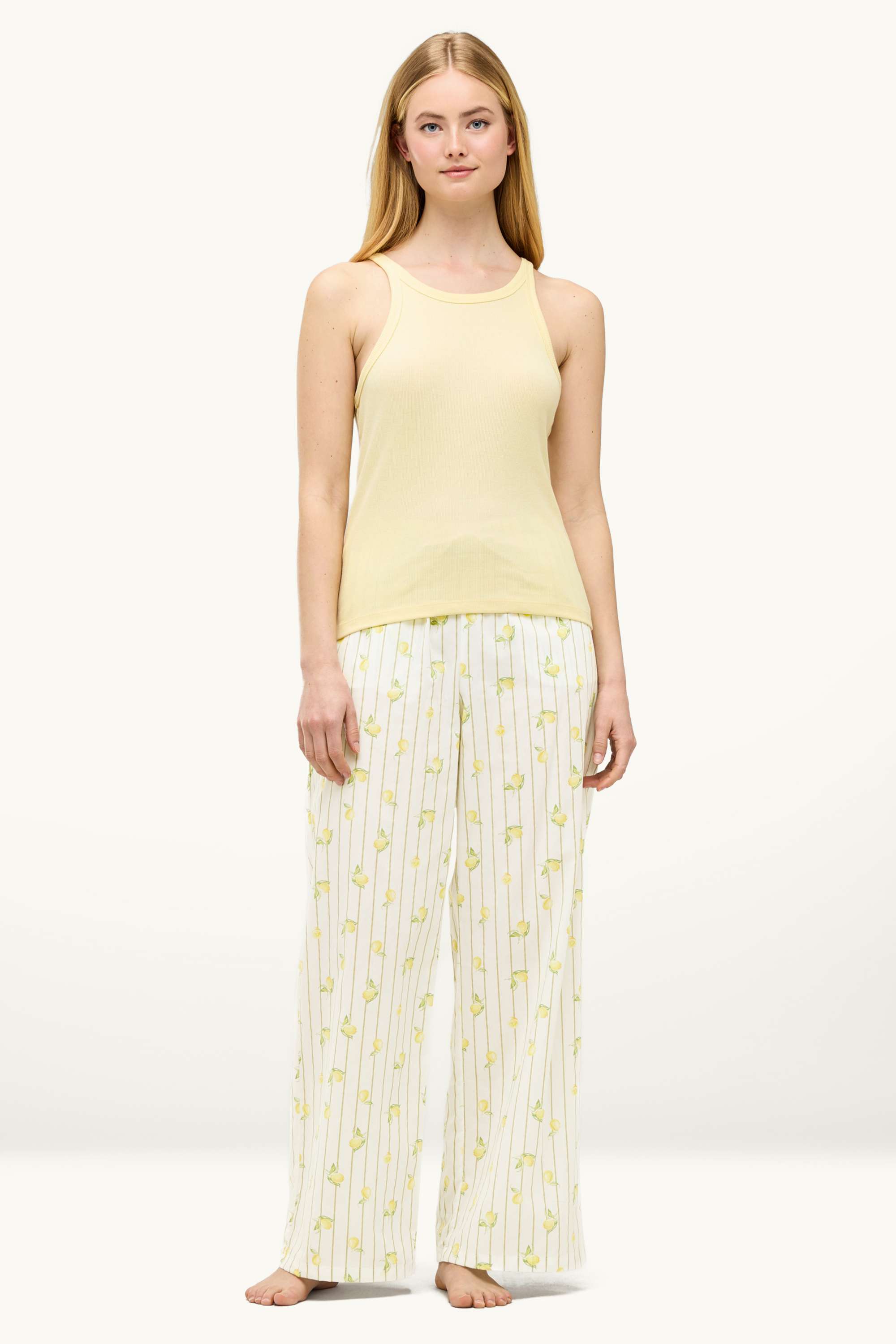 Pyjamas - patterned yellow