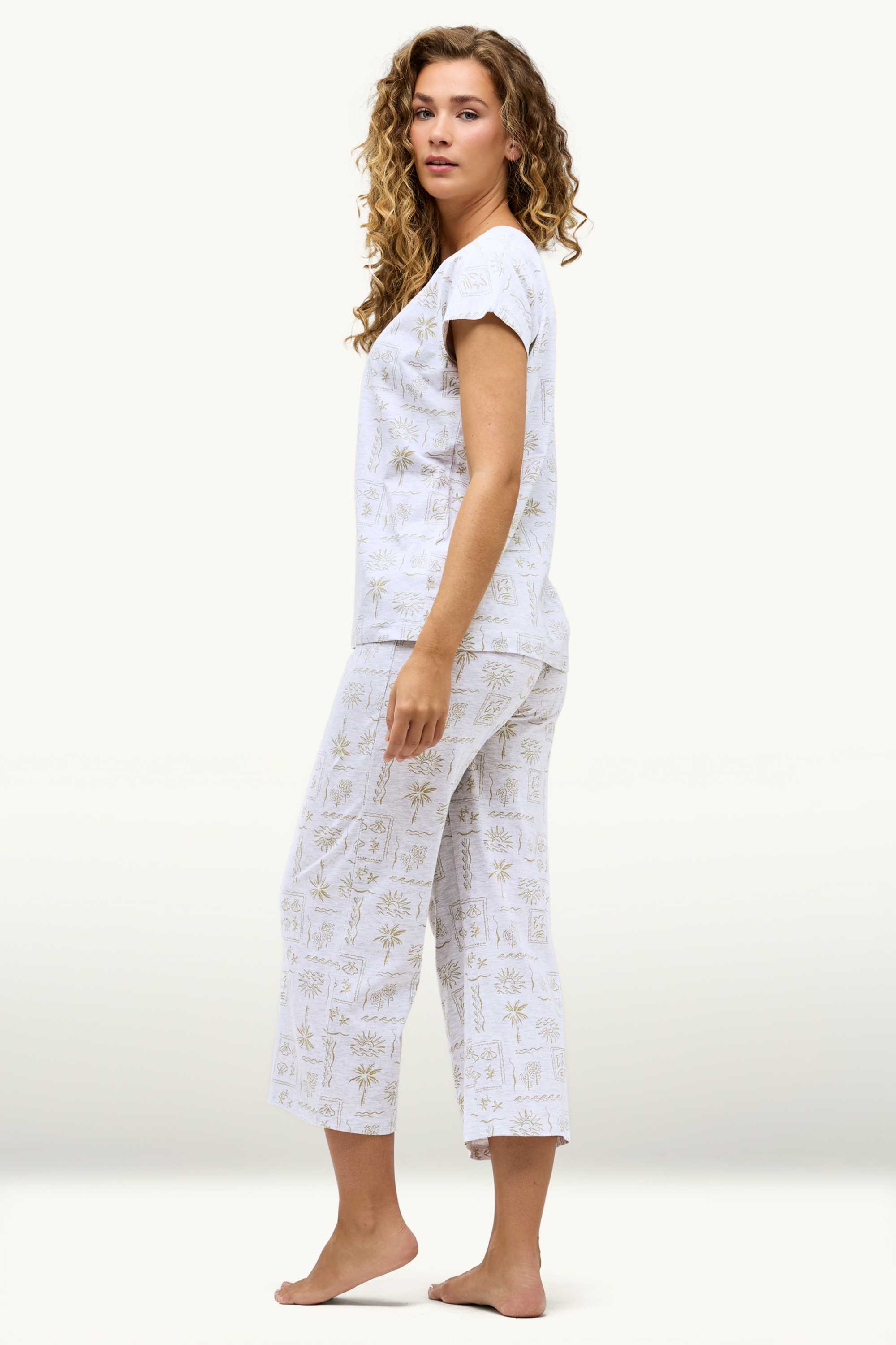 Pyjamas white