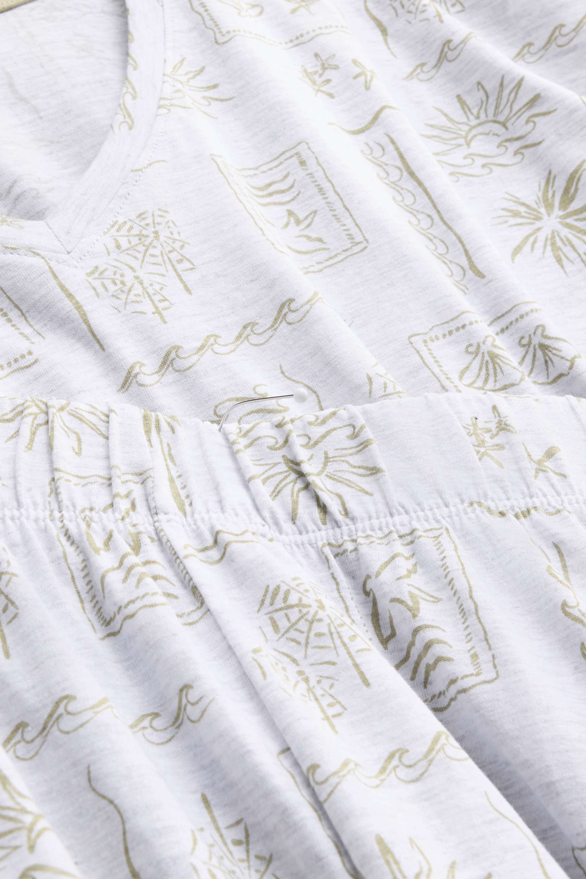Pyjamas white