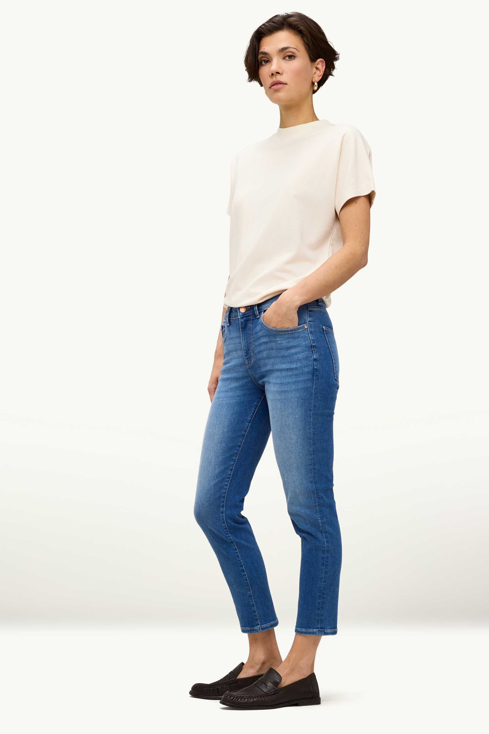 Cropped slim jeans - mid-rise waist - LYCRA® blue denim