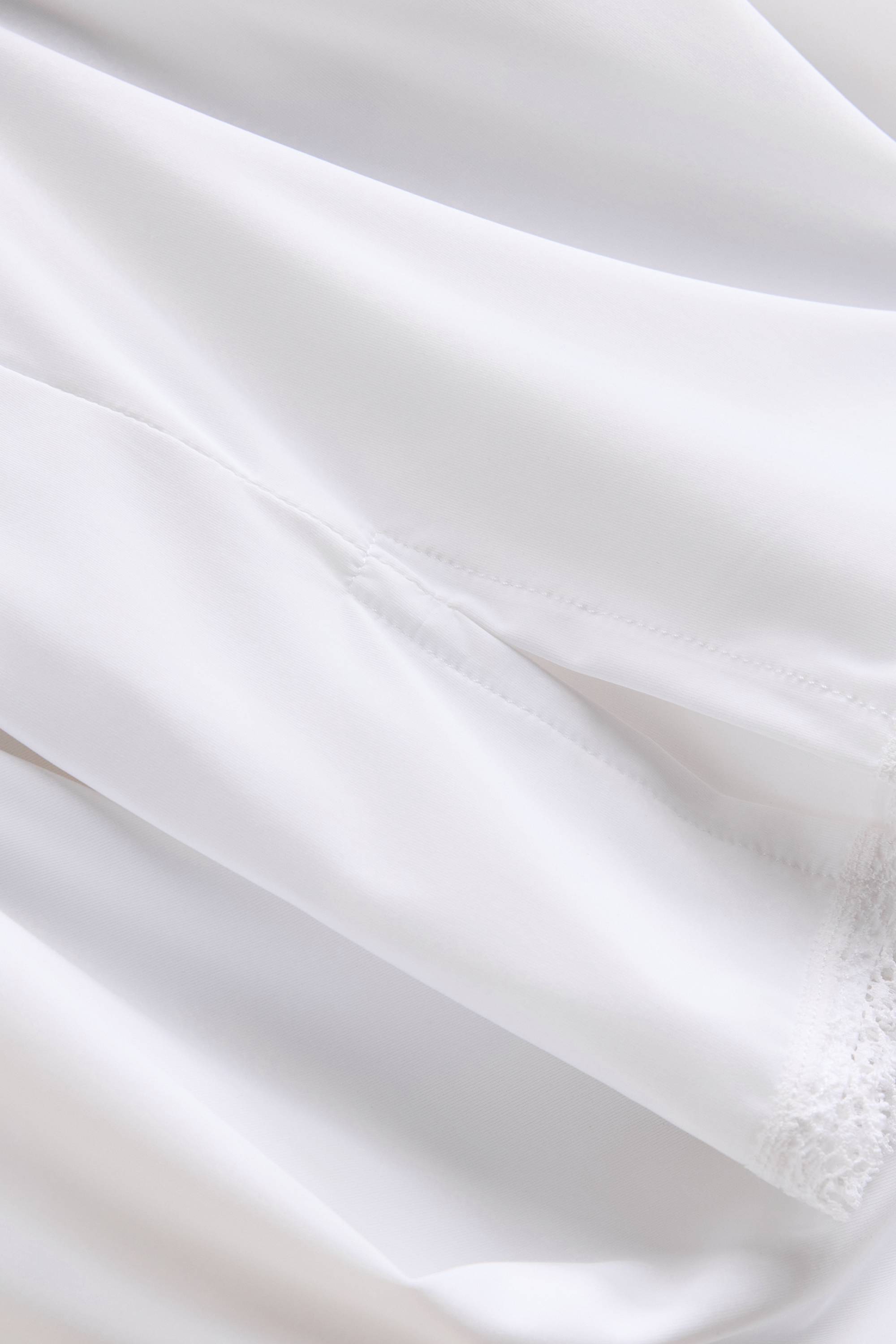 Underskirt white