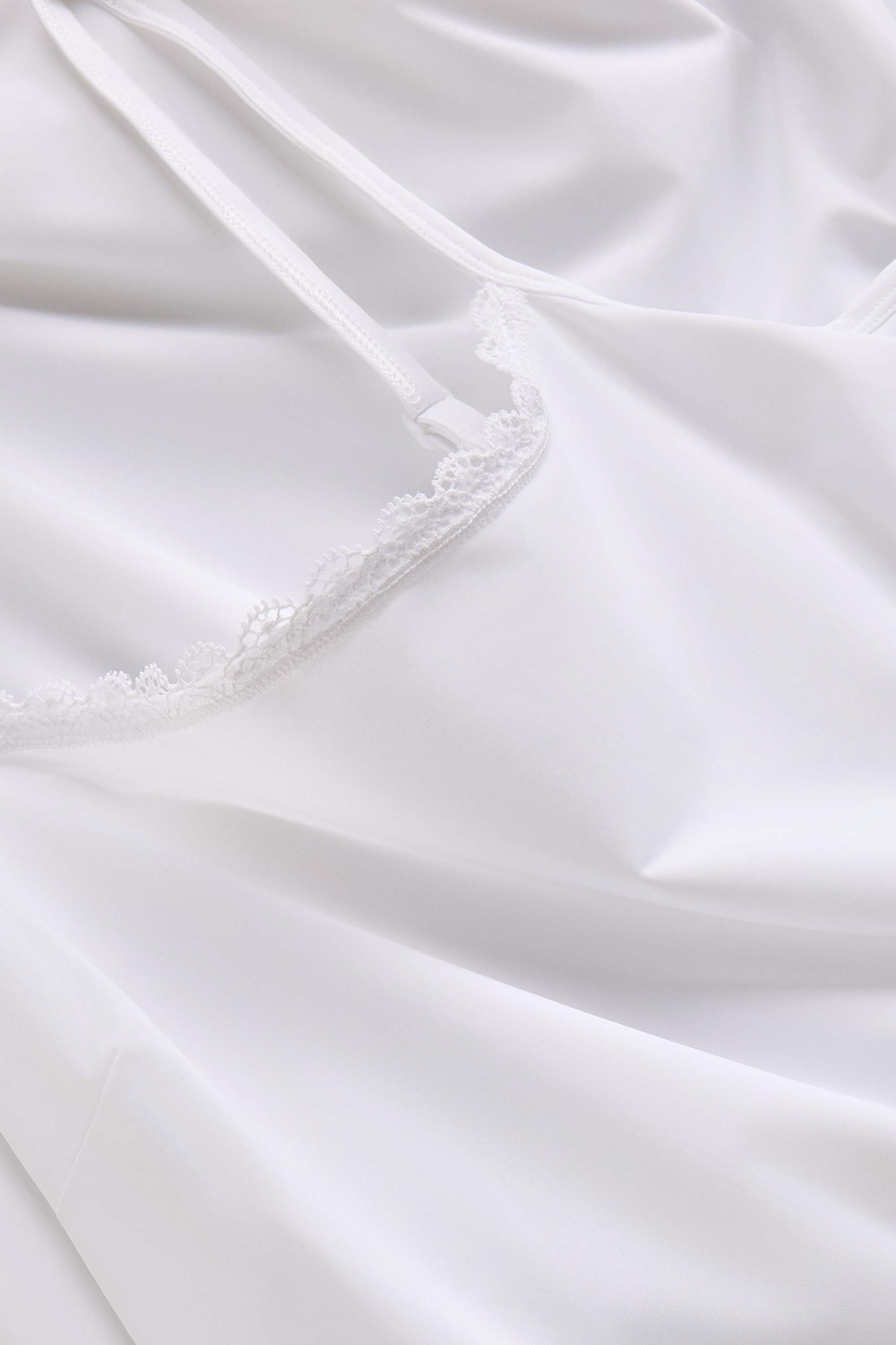 Slip white