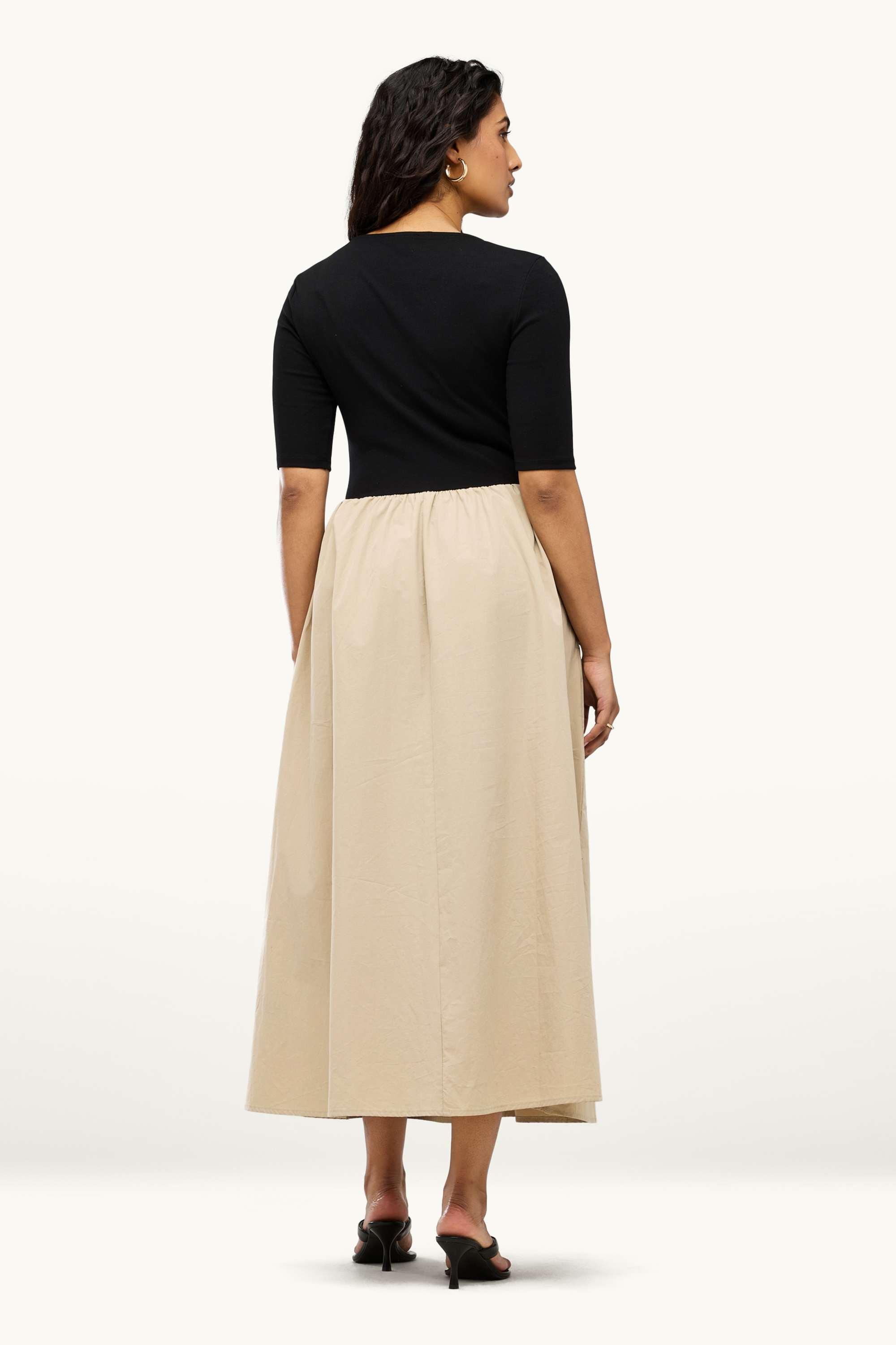 Fit & flare dress beige