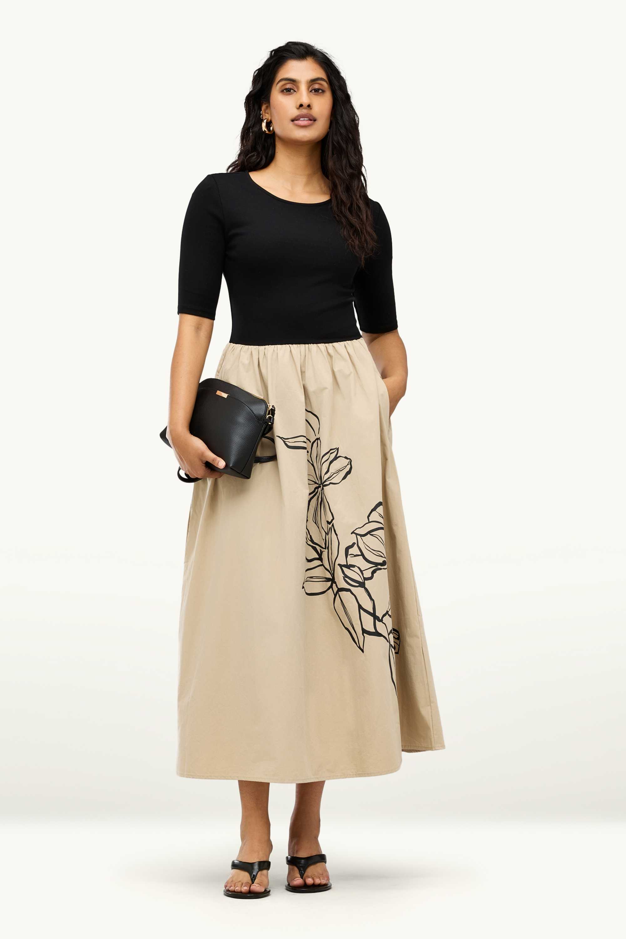 Fit & flare dress beige