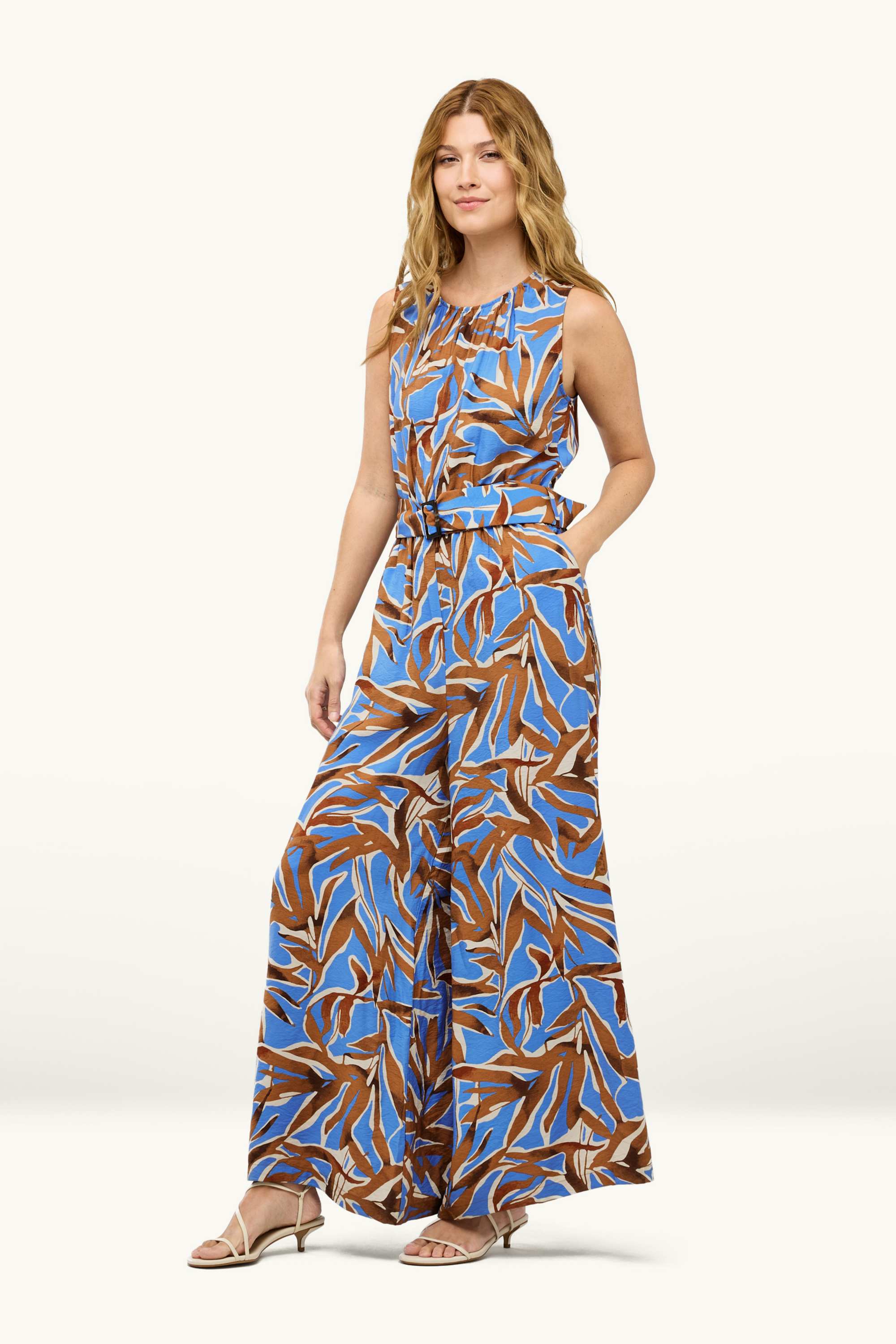 Jumpsuit with belt - patterned brown / blue