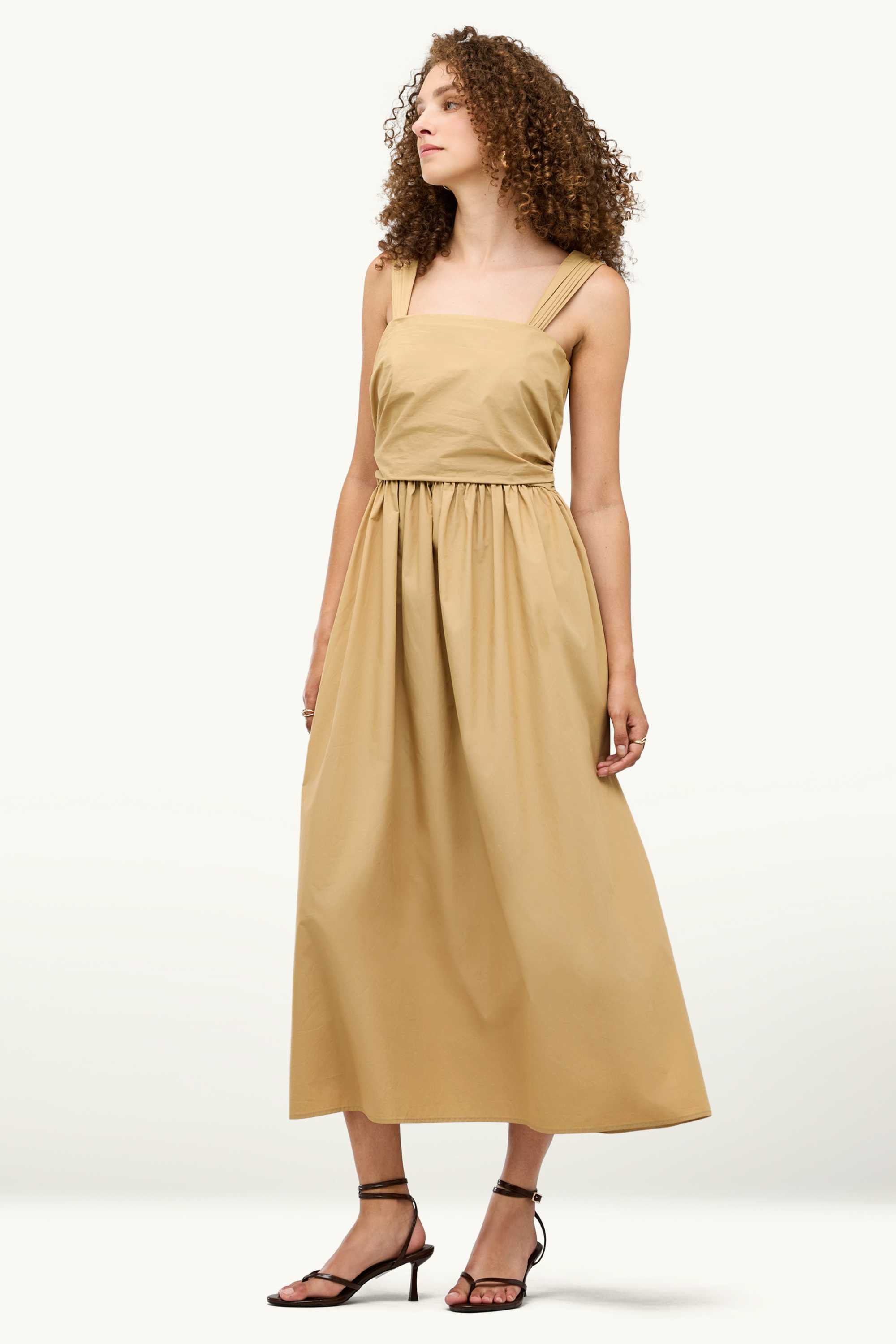 Fit & flare dress beige