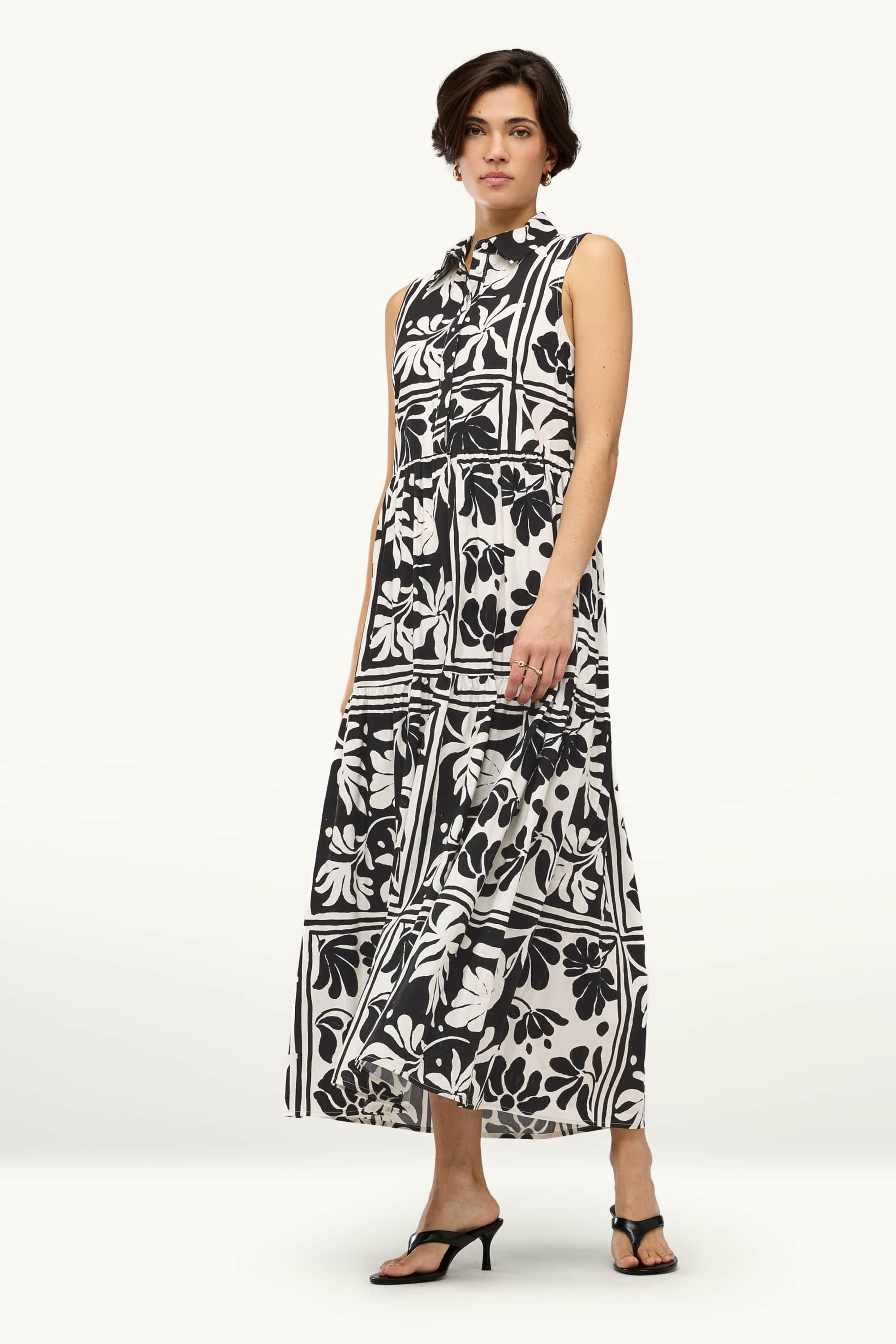 Dress black / white