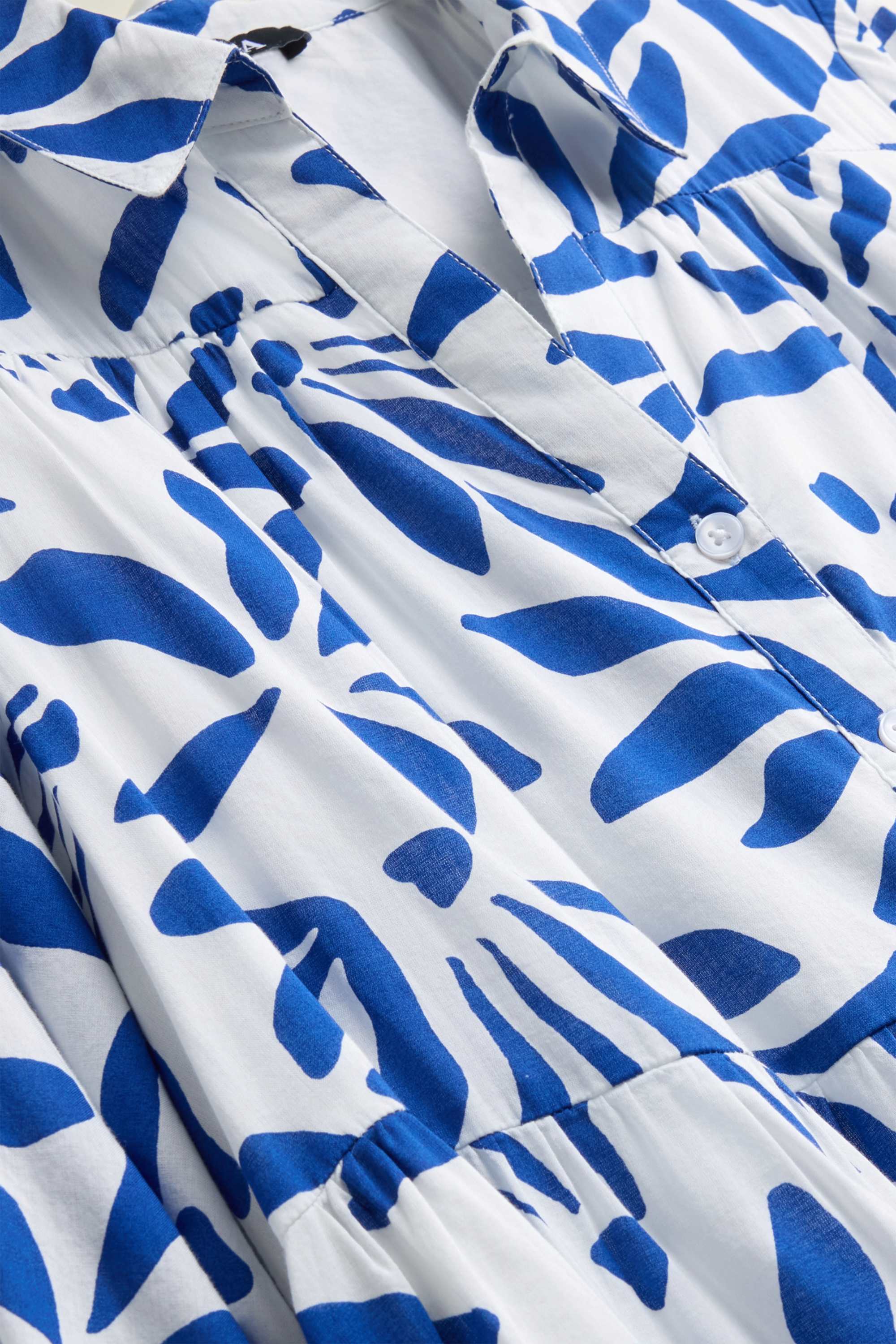 A-line dress - patterned white / blue
