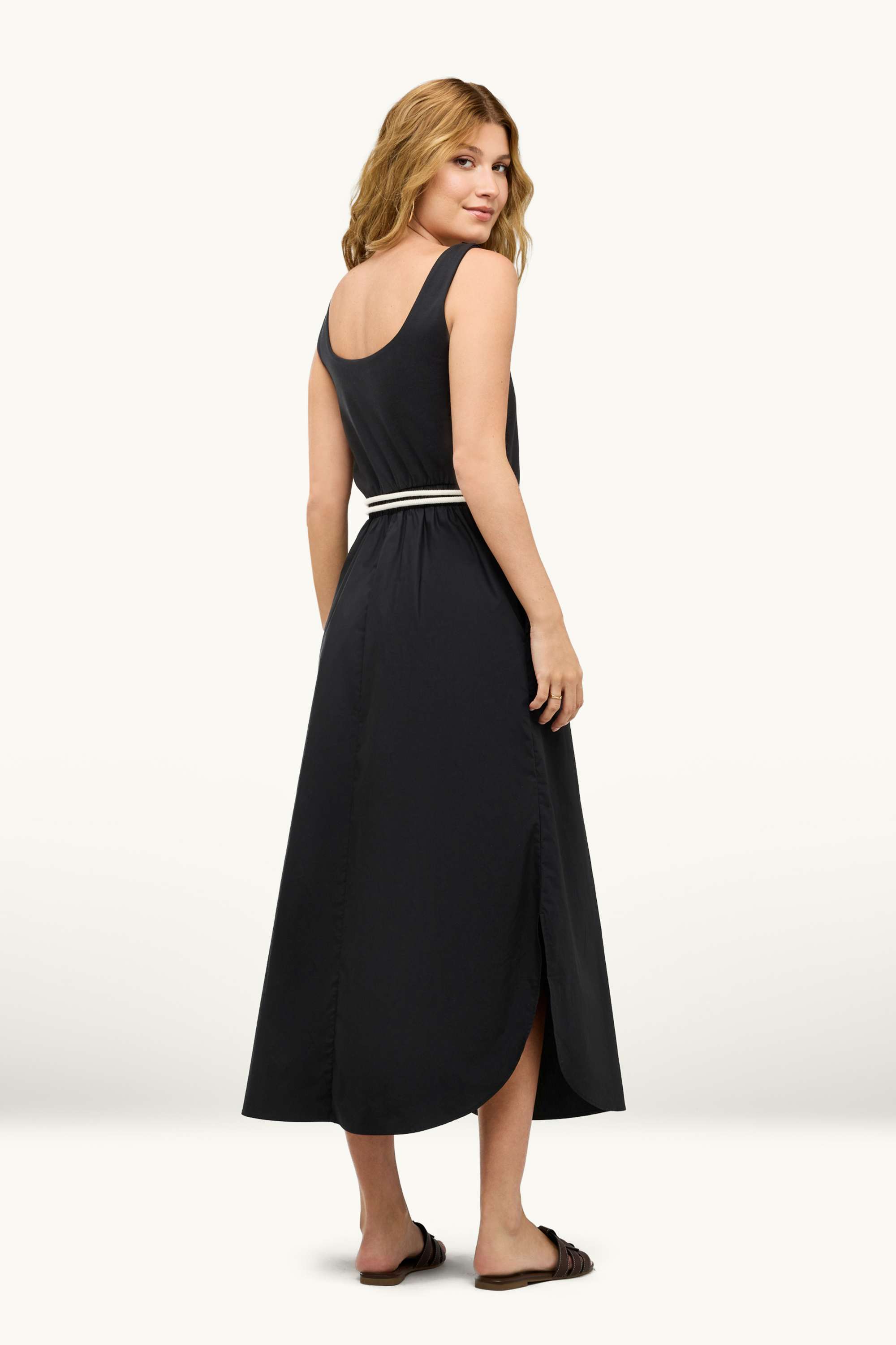 Fit & flare dress black
