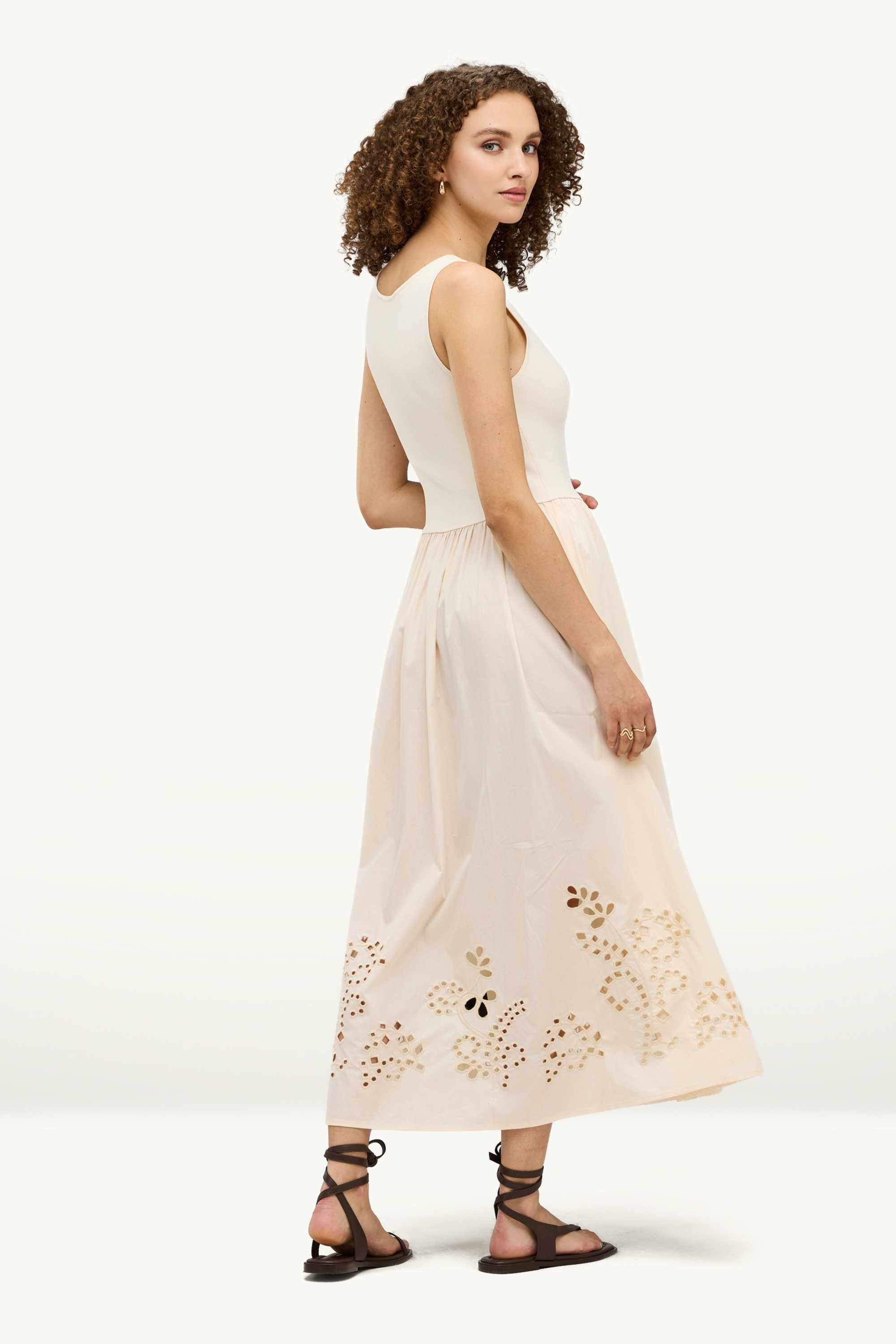 Fit & flare dress beige