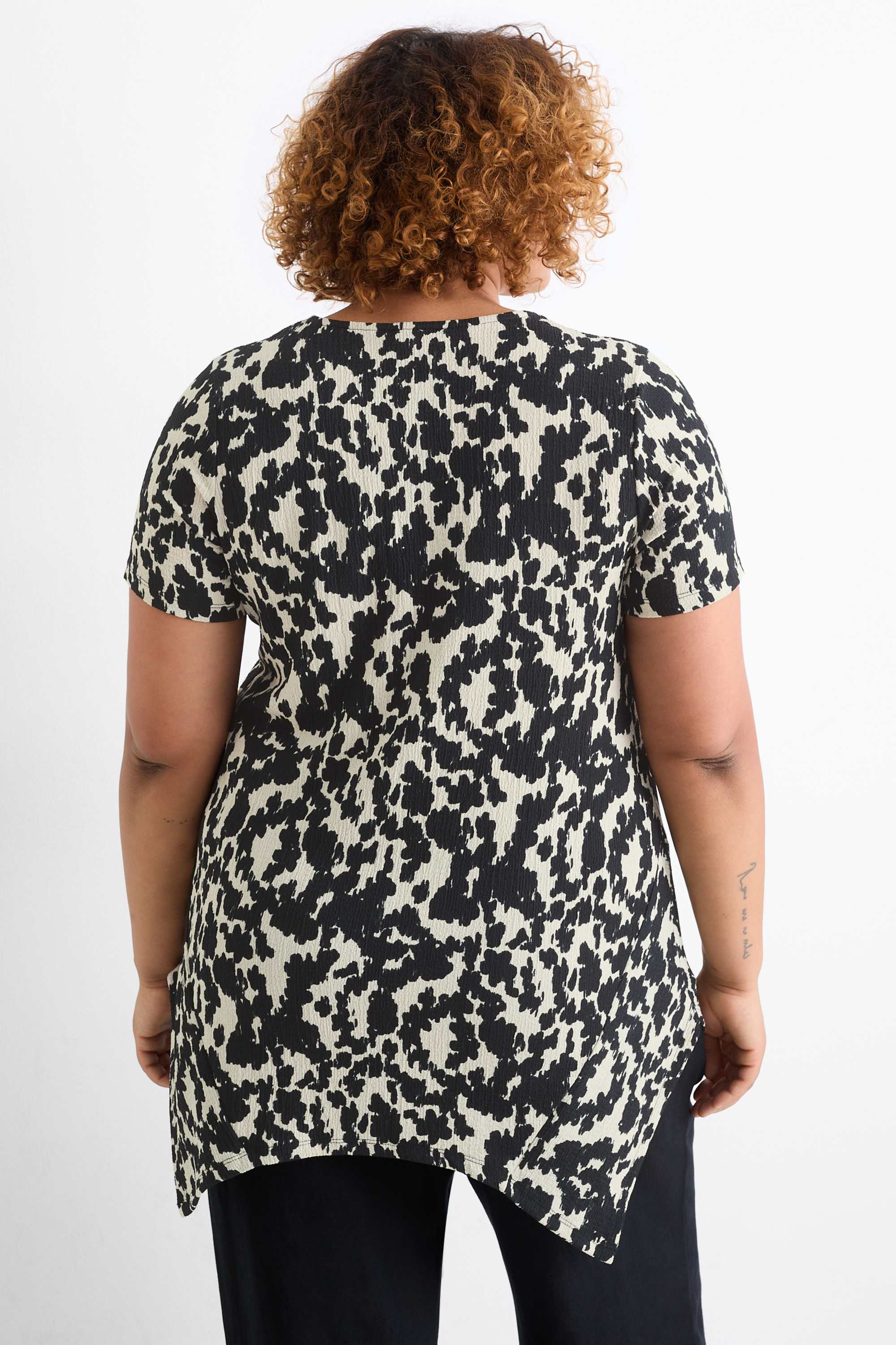 T-shirt - relaxed fit - patterned black / white