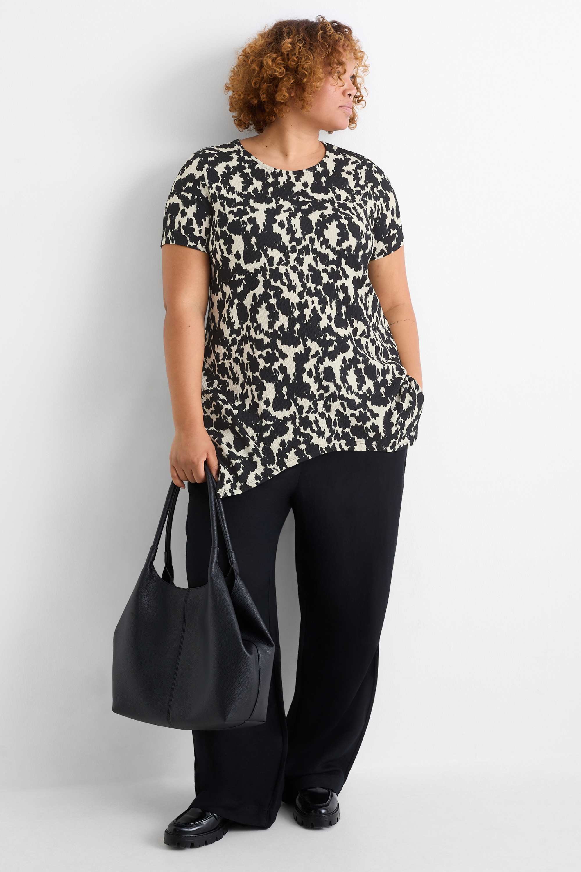 T-shirt - relaxed fit - patterned black / white
