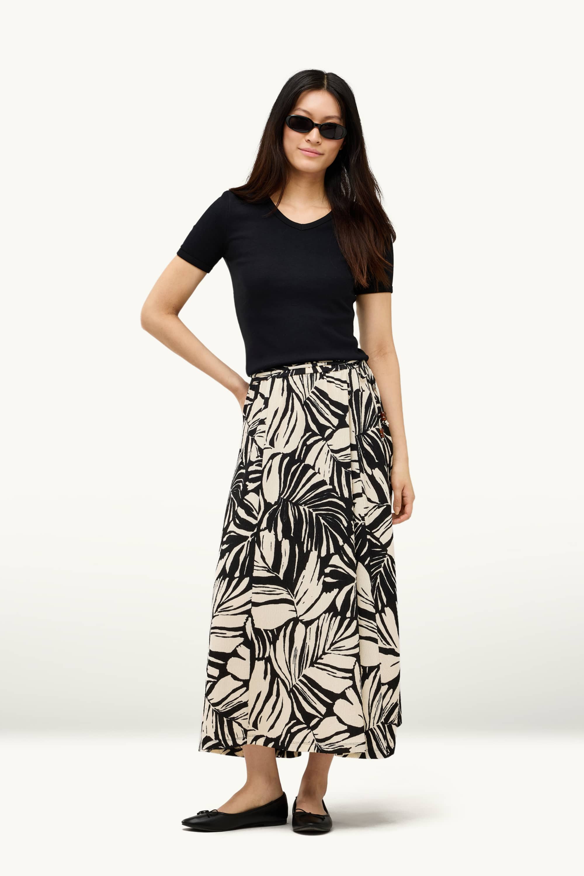 Skirt - patterned white / black