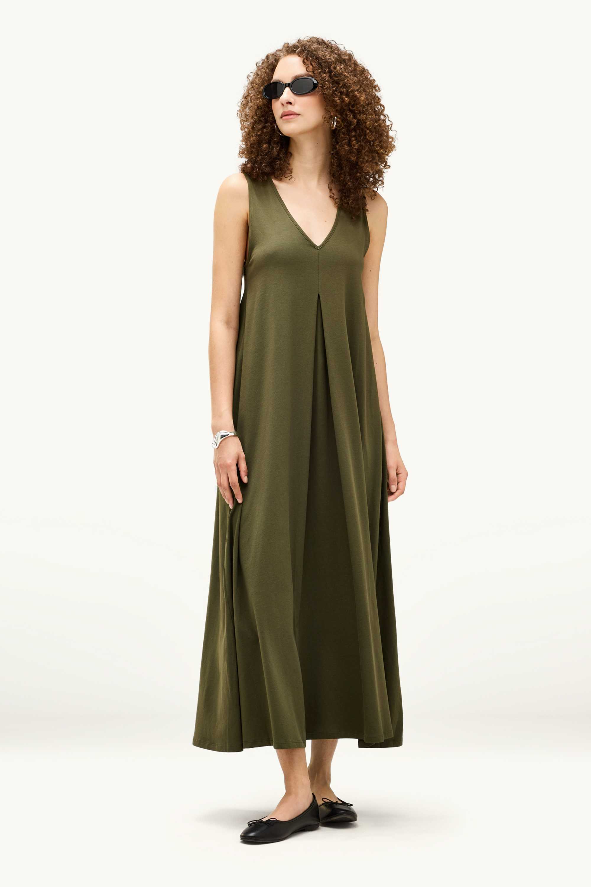 V-neck A-line dress khaki