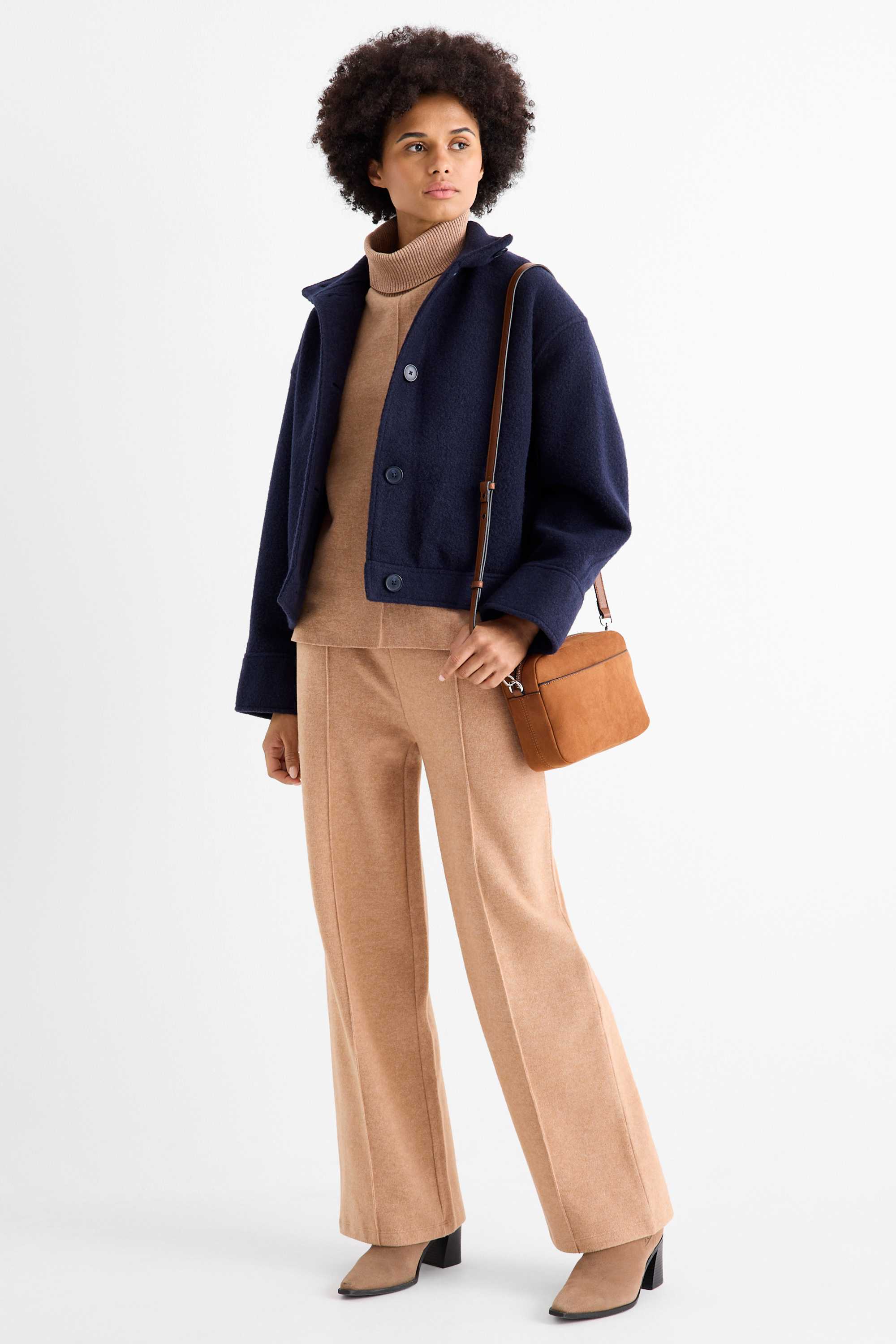 Knitted trousers - mid-rise waist - regular fit light brown
