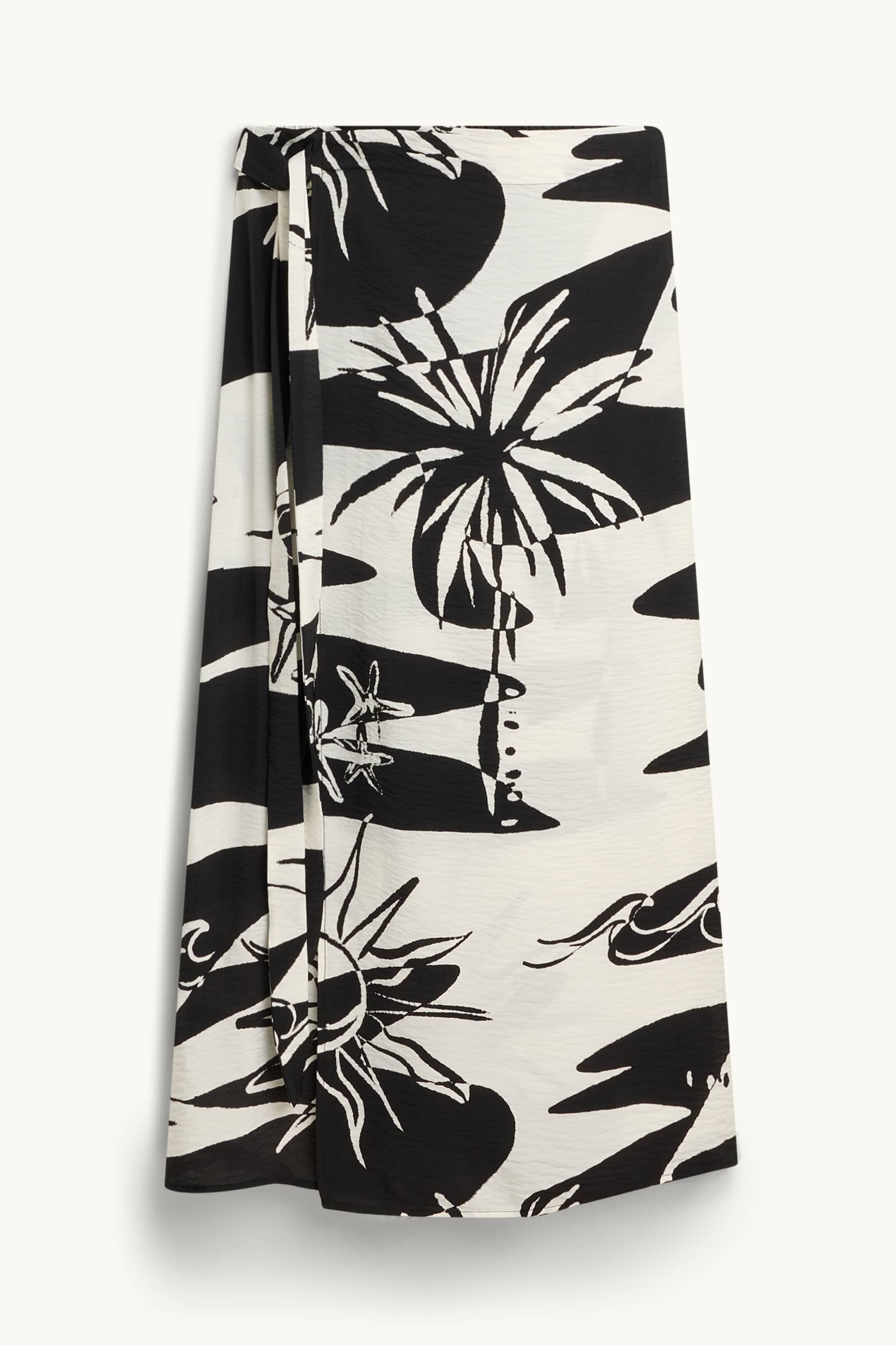 Sarong - patterned - textured white / black