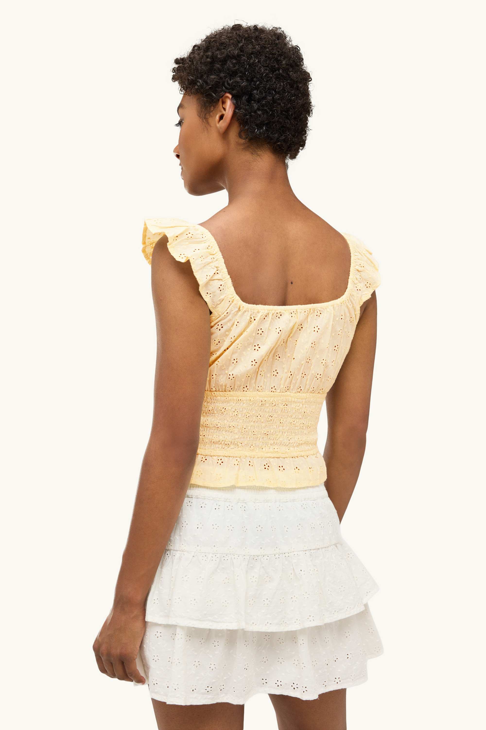 Cropped blouse - broderie anglaise apricot