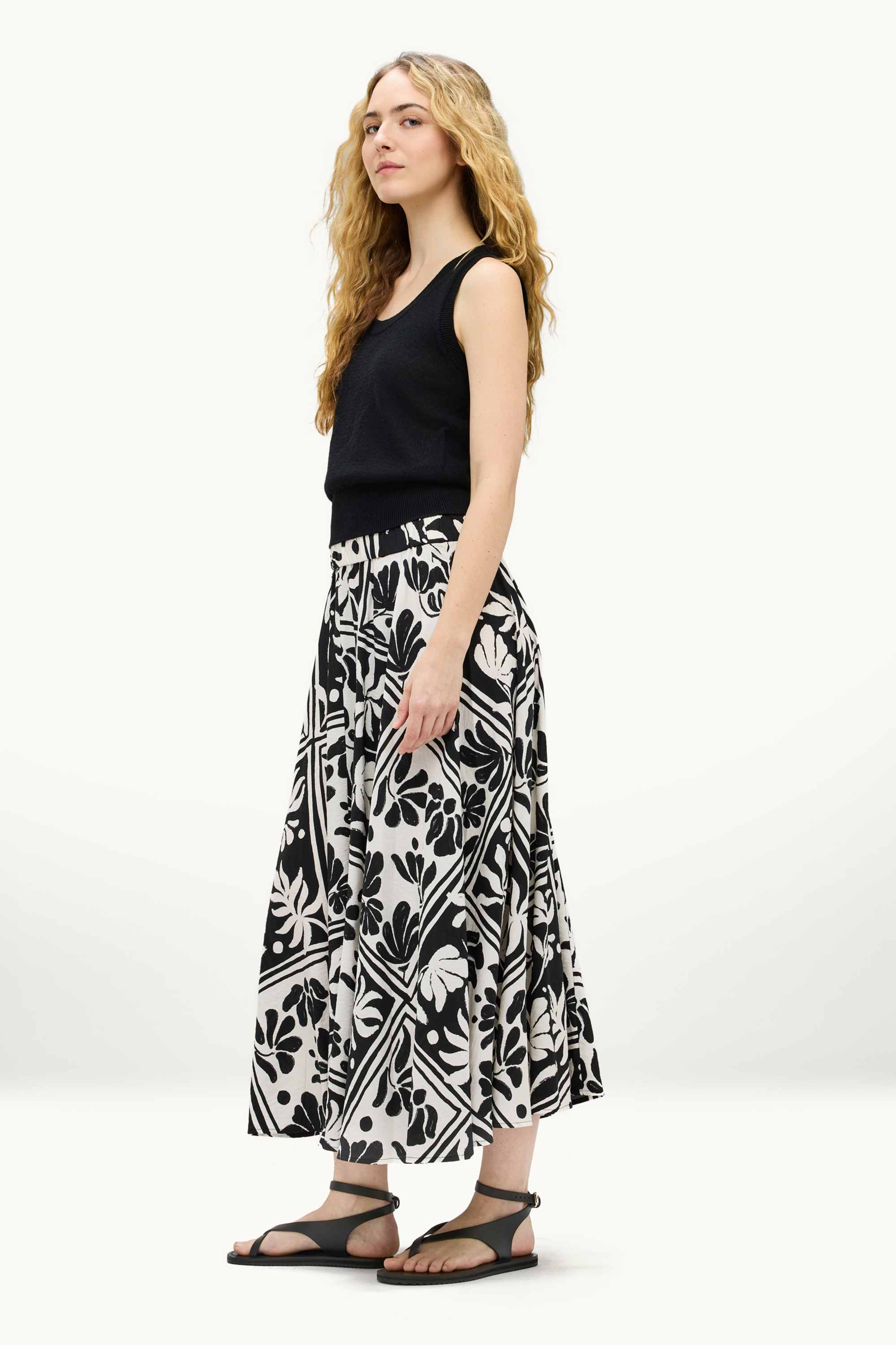 Skirt - patterned black / white