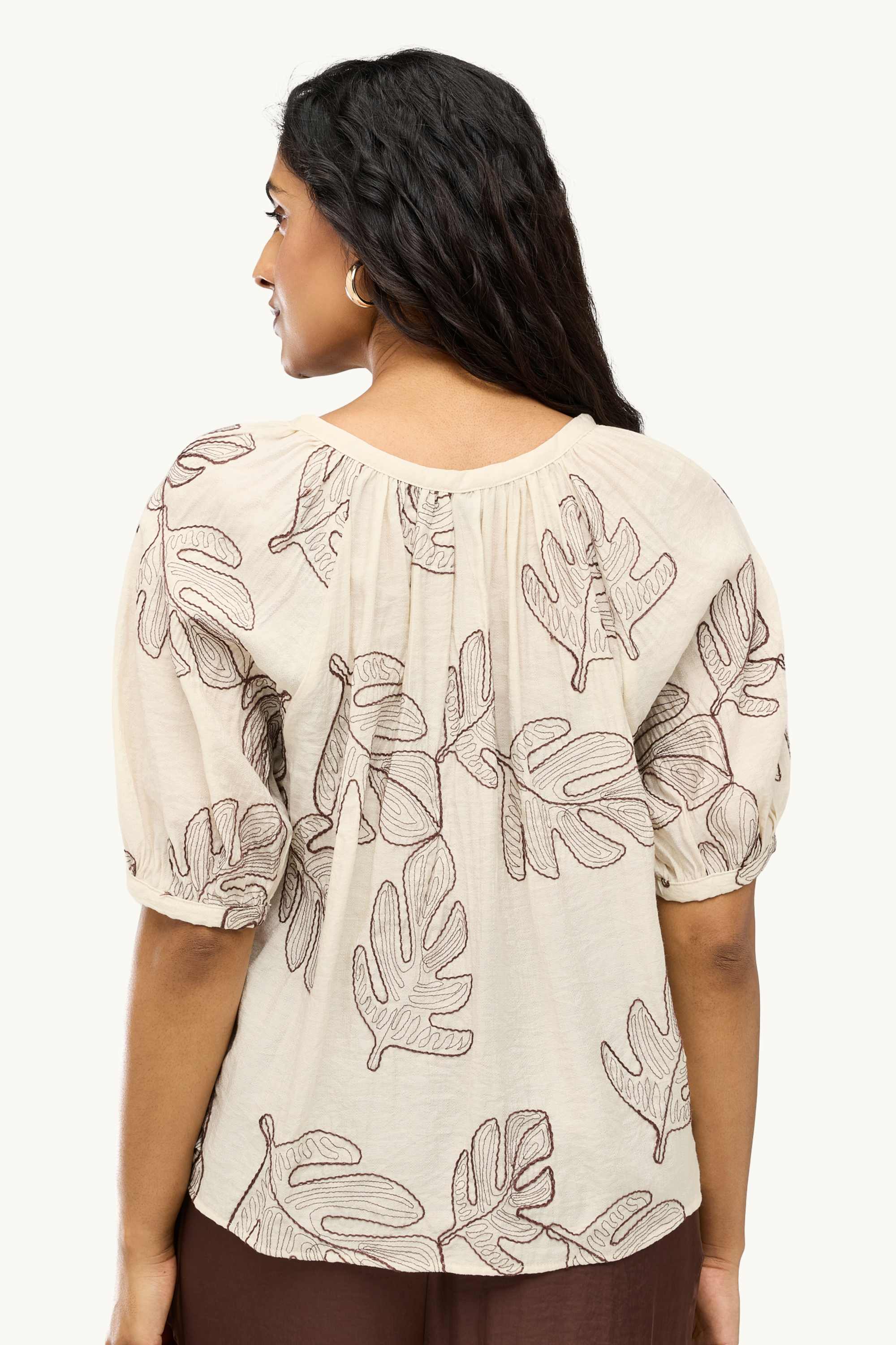 V-neck blouse - patterned creme
