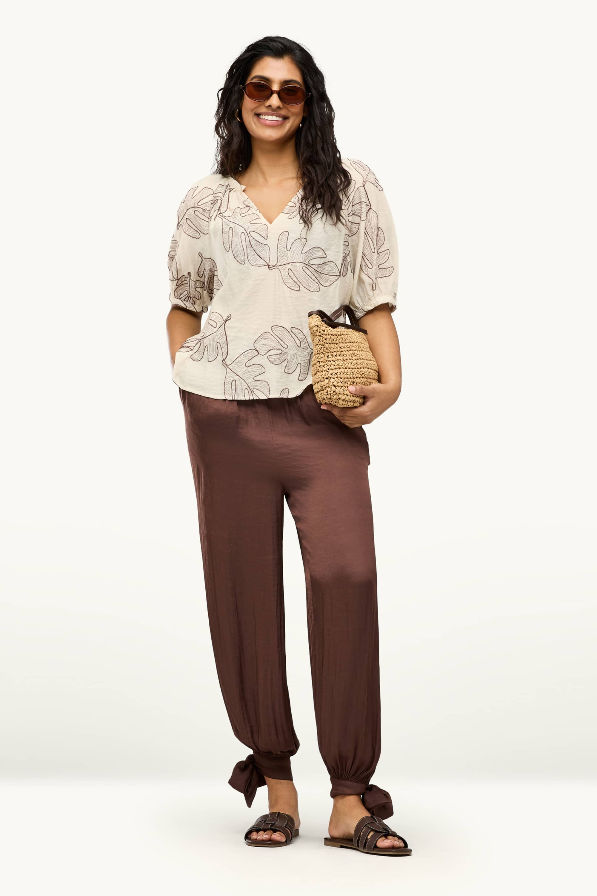 V-neck blouse - patterned creme