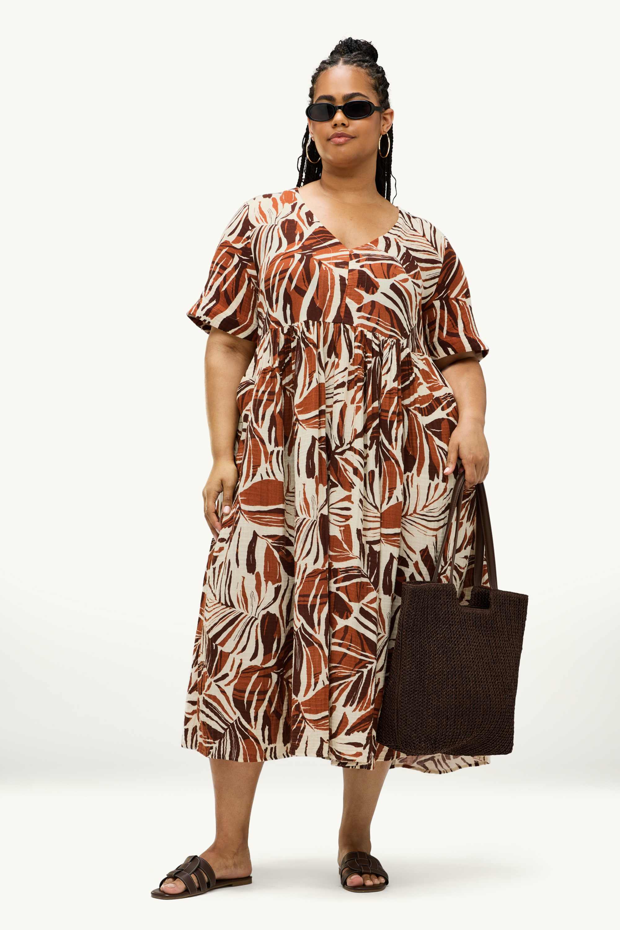 A-line dress with V-neck - patterned brown / cremewhite