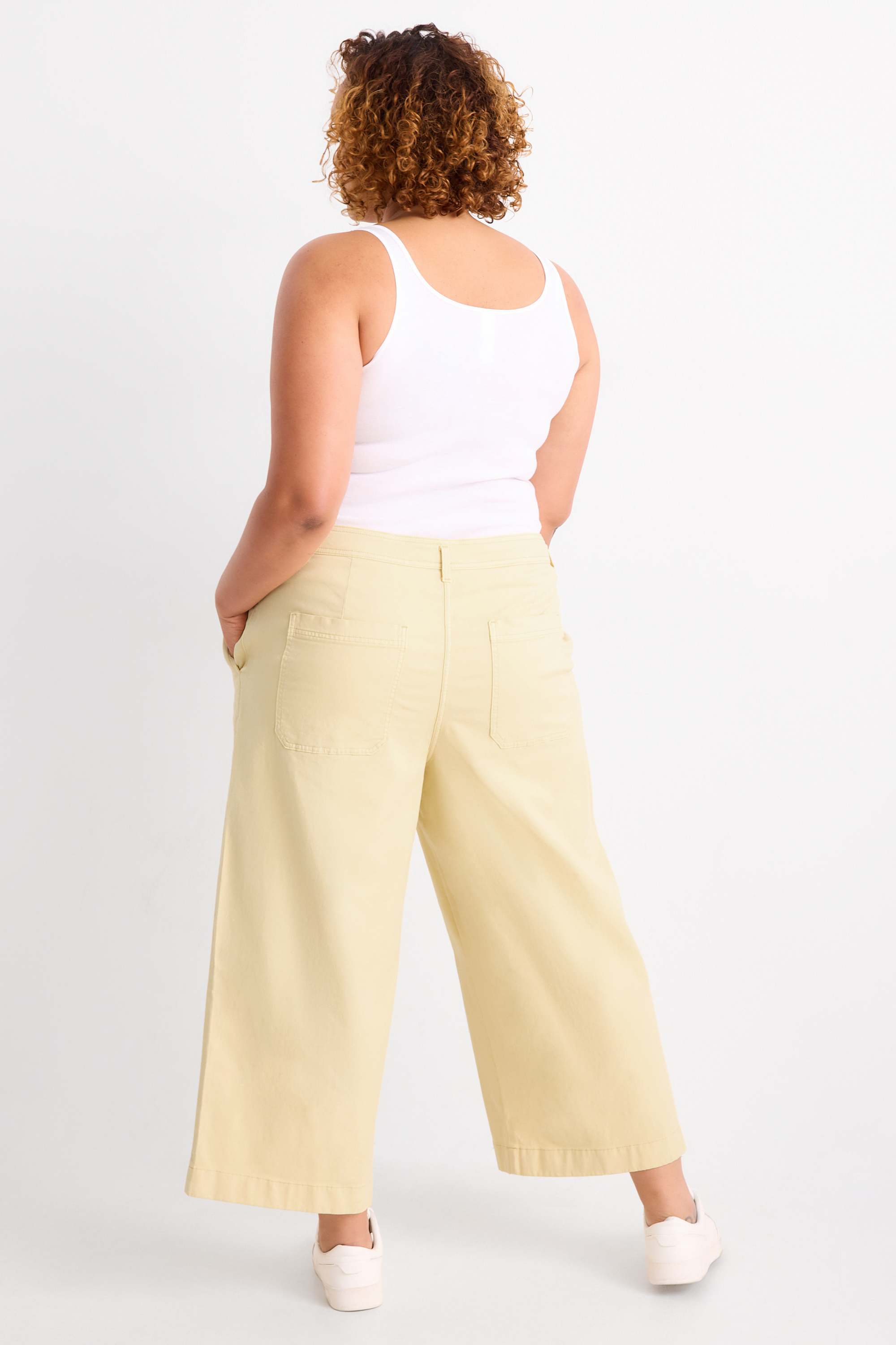 Cloth trousers - high waist - wide leg yellow