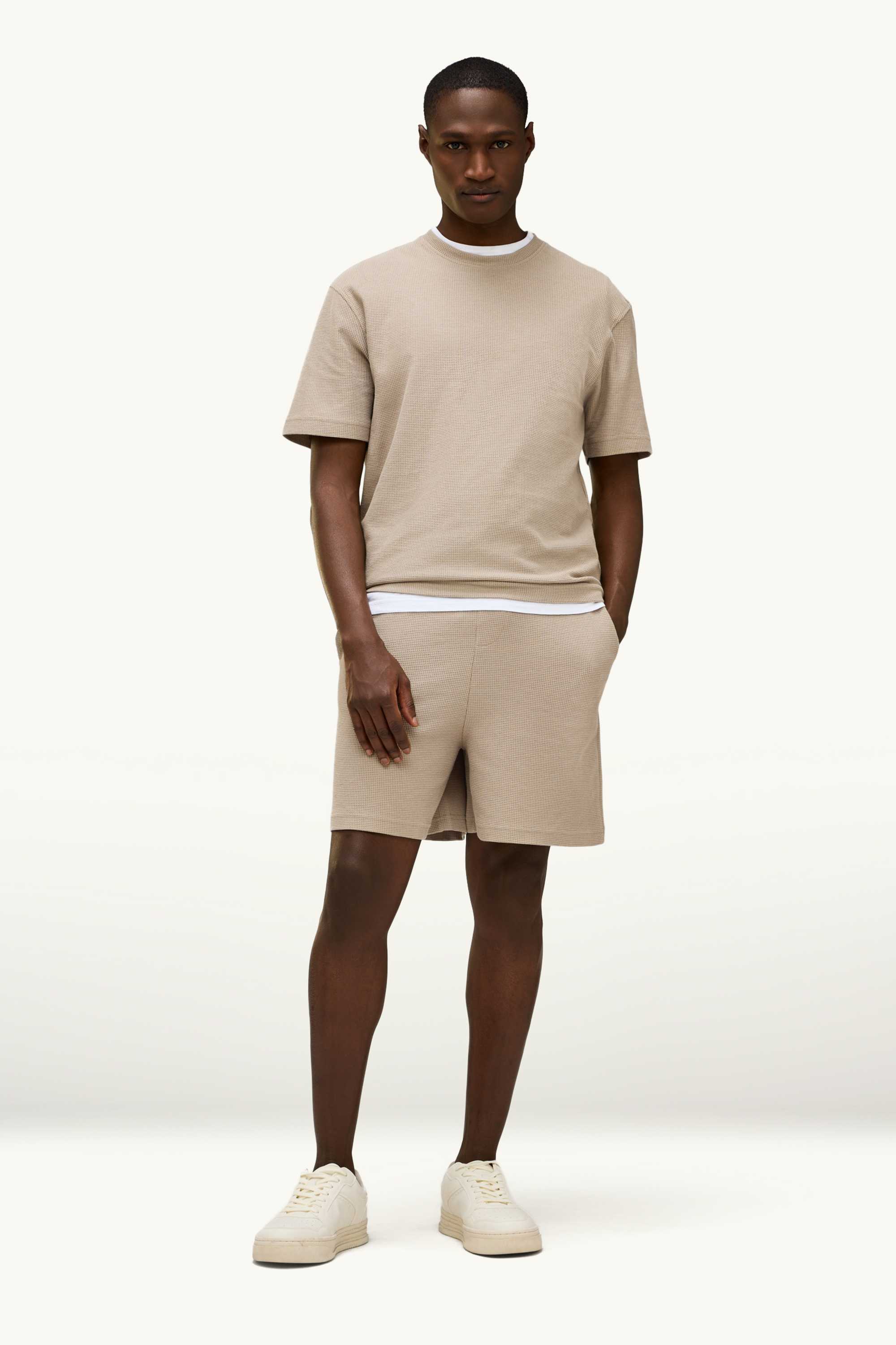 Sweat shorts - textured beige