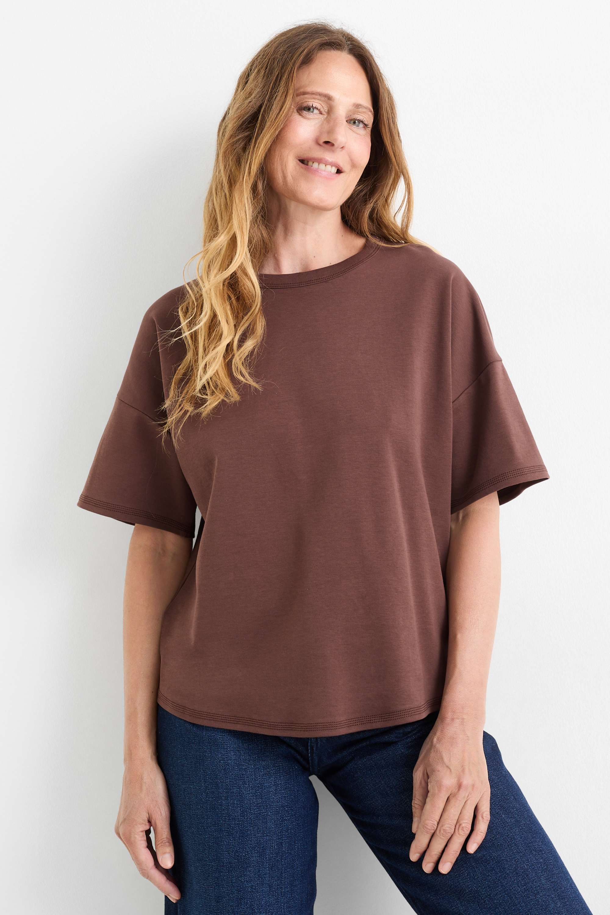 T-shirt - oversized dark brown