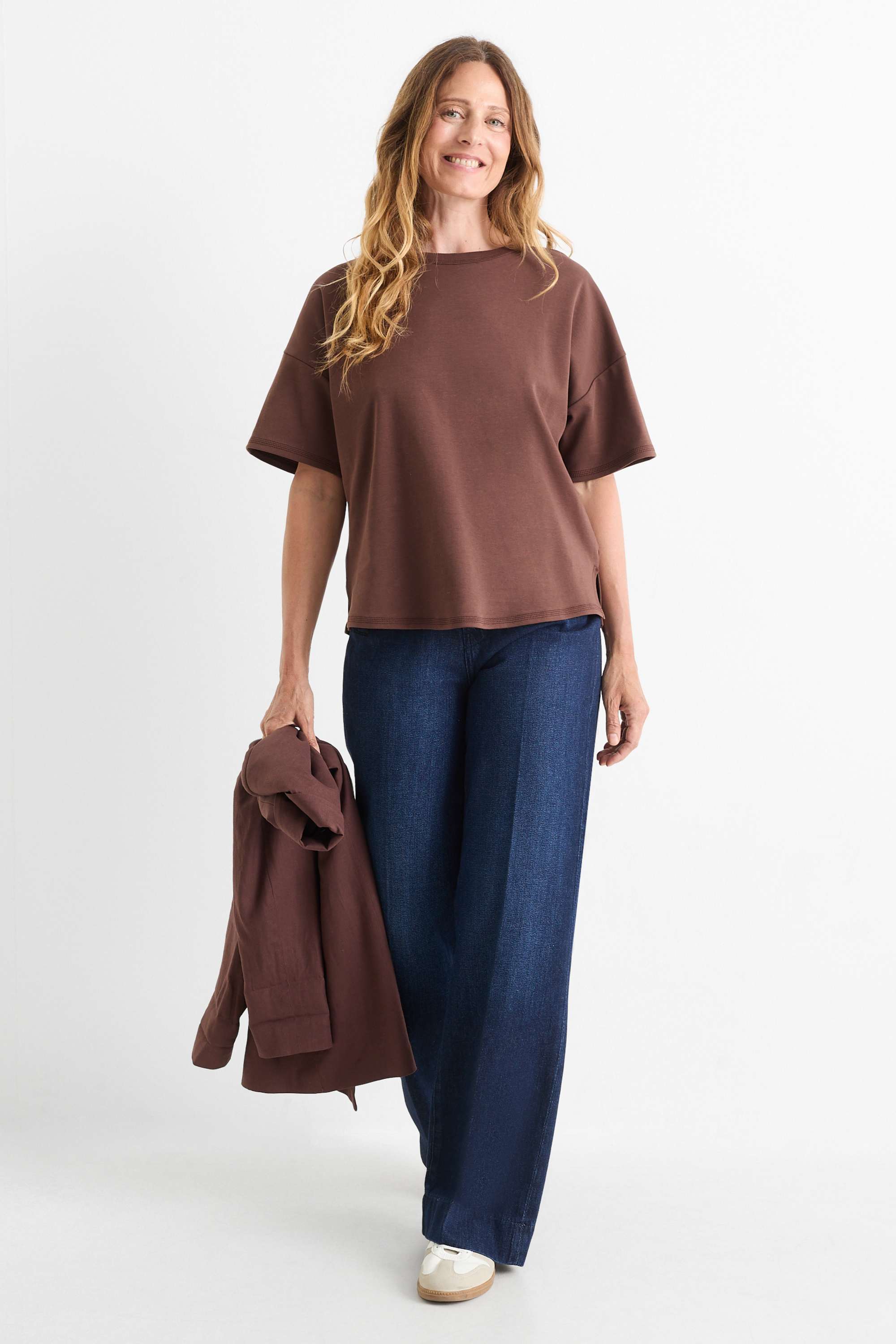 T-shirt - oversized dark brown