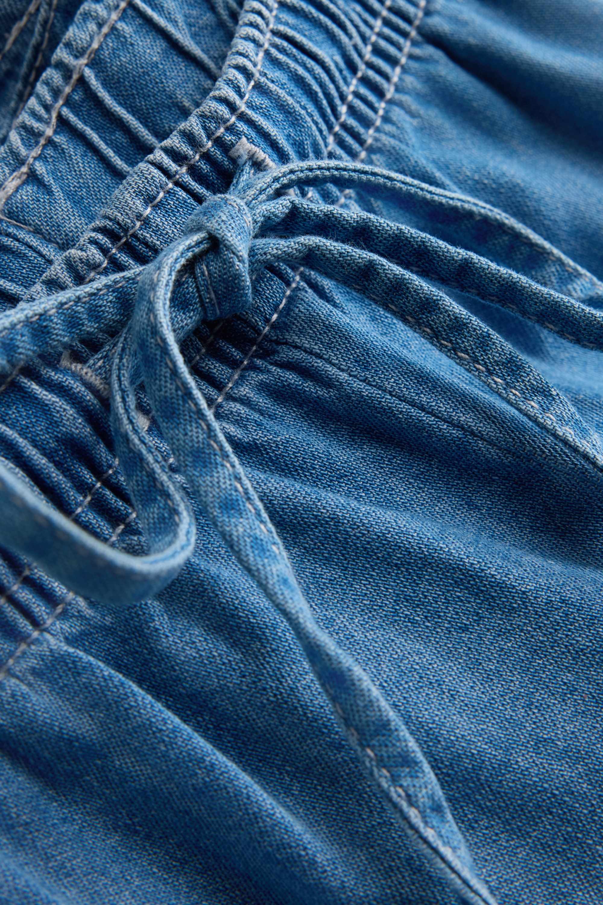Shorts - mid-rise waist - denim look blue