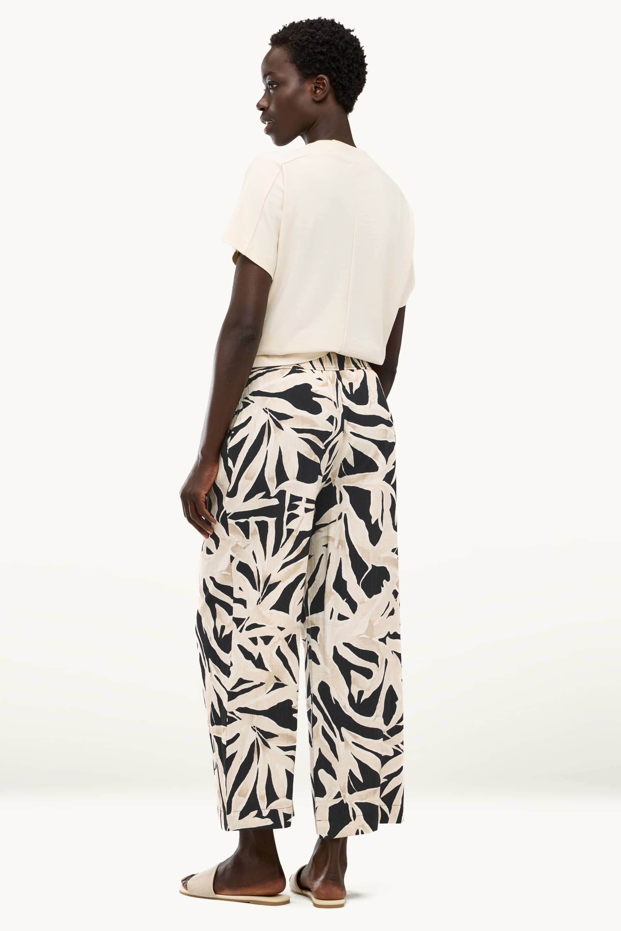 Cloth trousers - high waist - palazzo - patterned beige