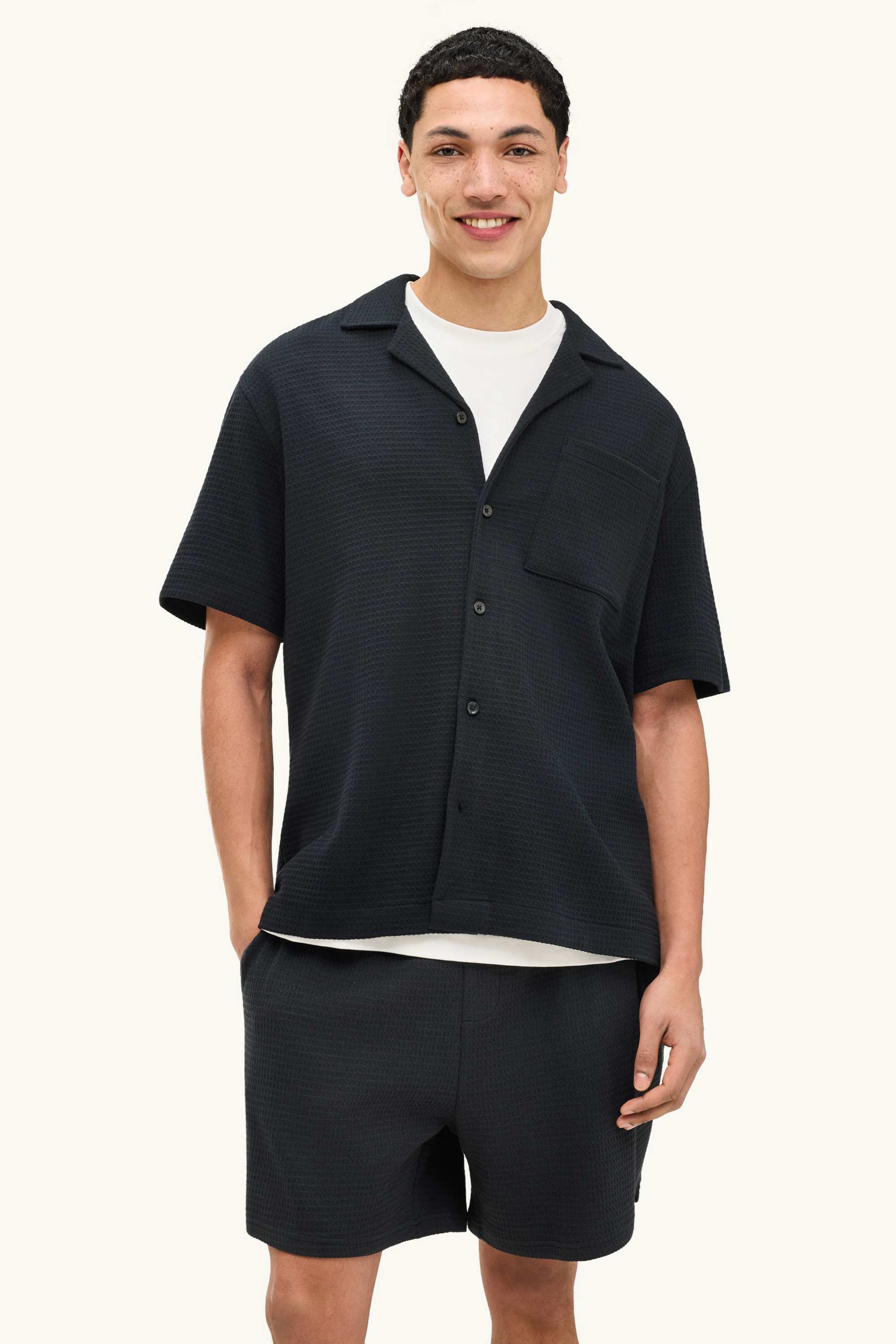 Shirt - relaxed fit - lapel collar - textured black