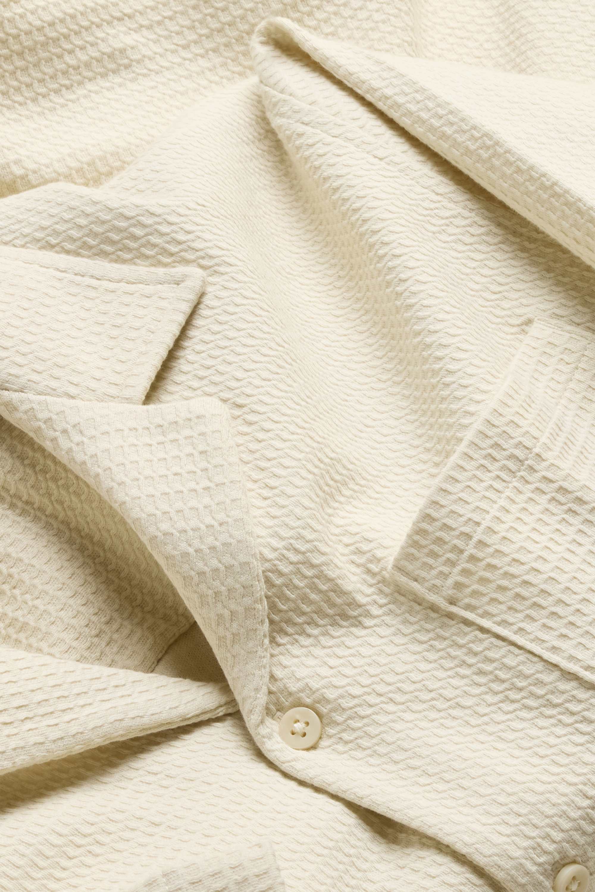 Shirt - relaxed fit - lapel collar - textured creme
