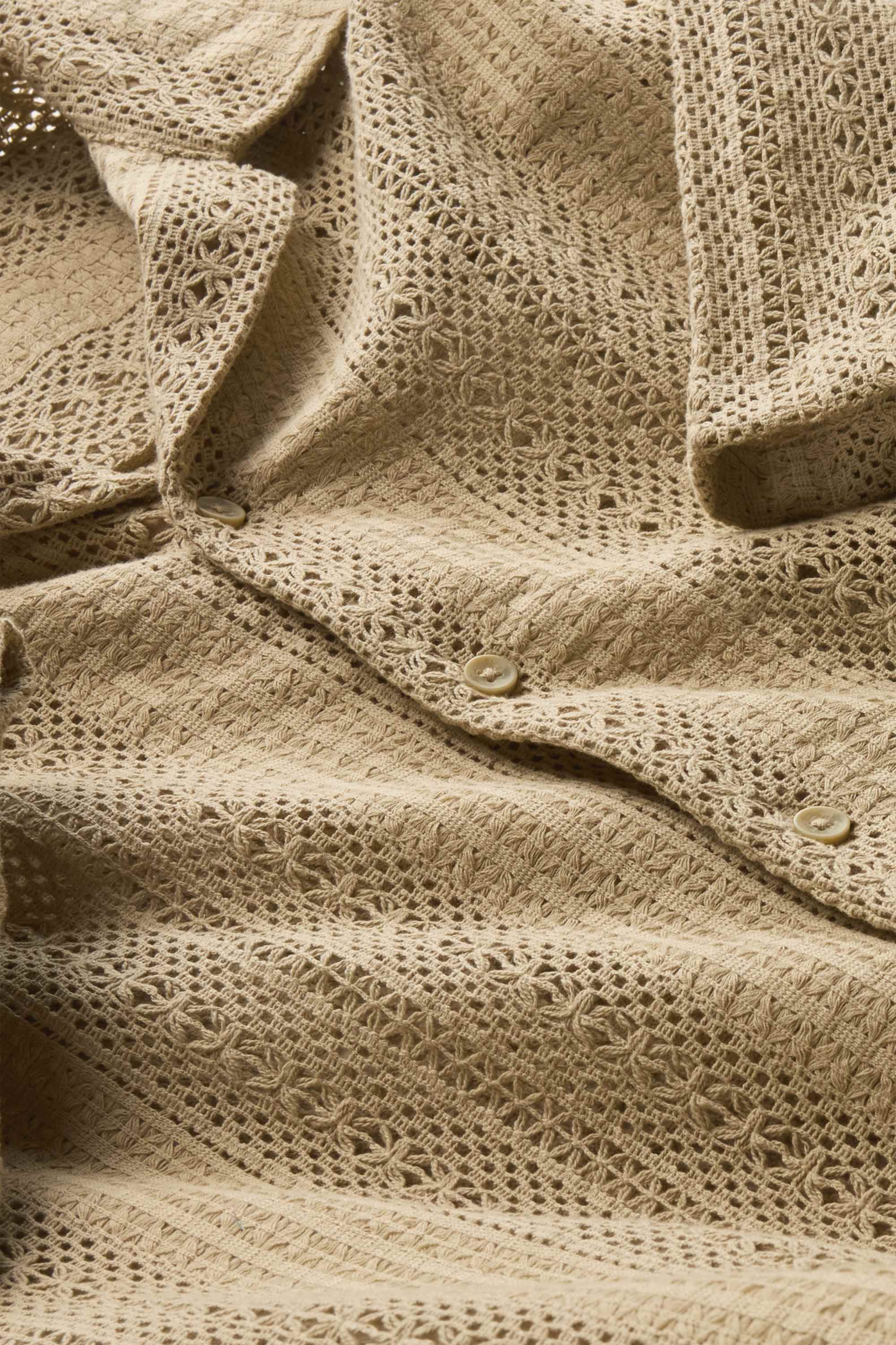 Knitted shirt - relaxed fit - lapel collar - striped beige