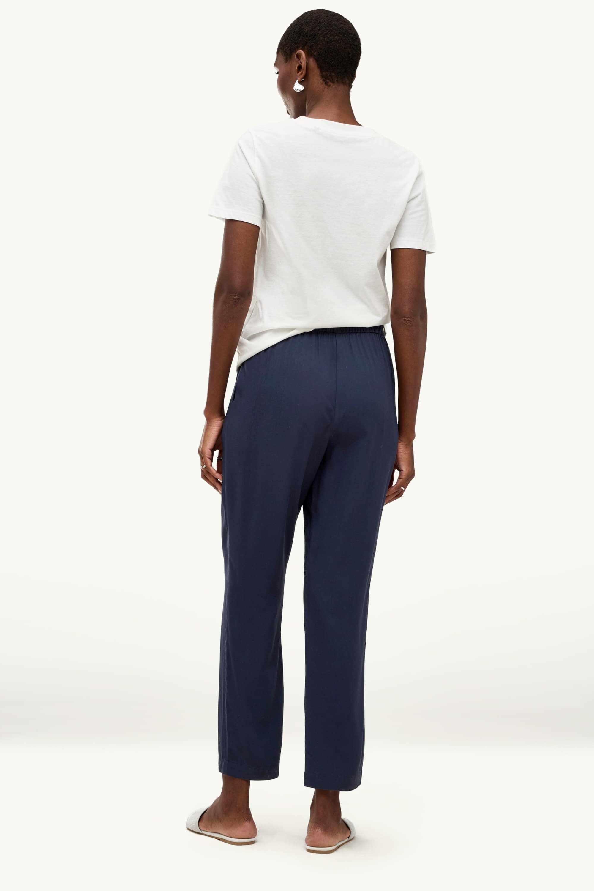 Cloth trousers - mid-rise waist - tapered fit dark blue