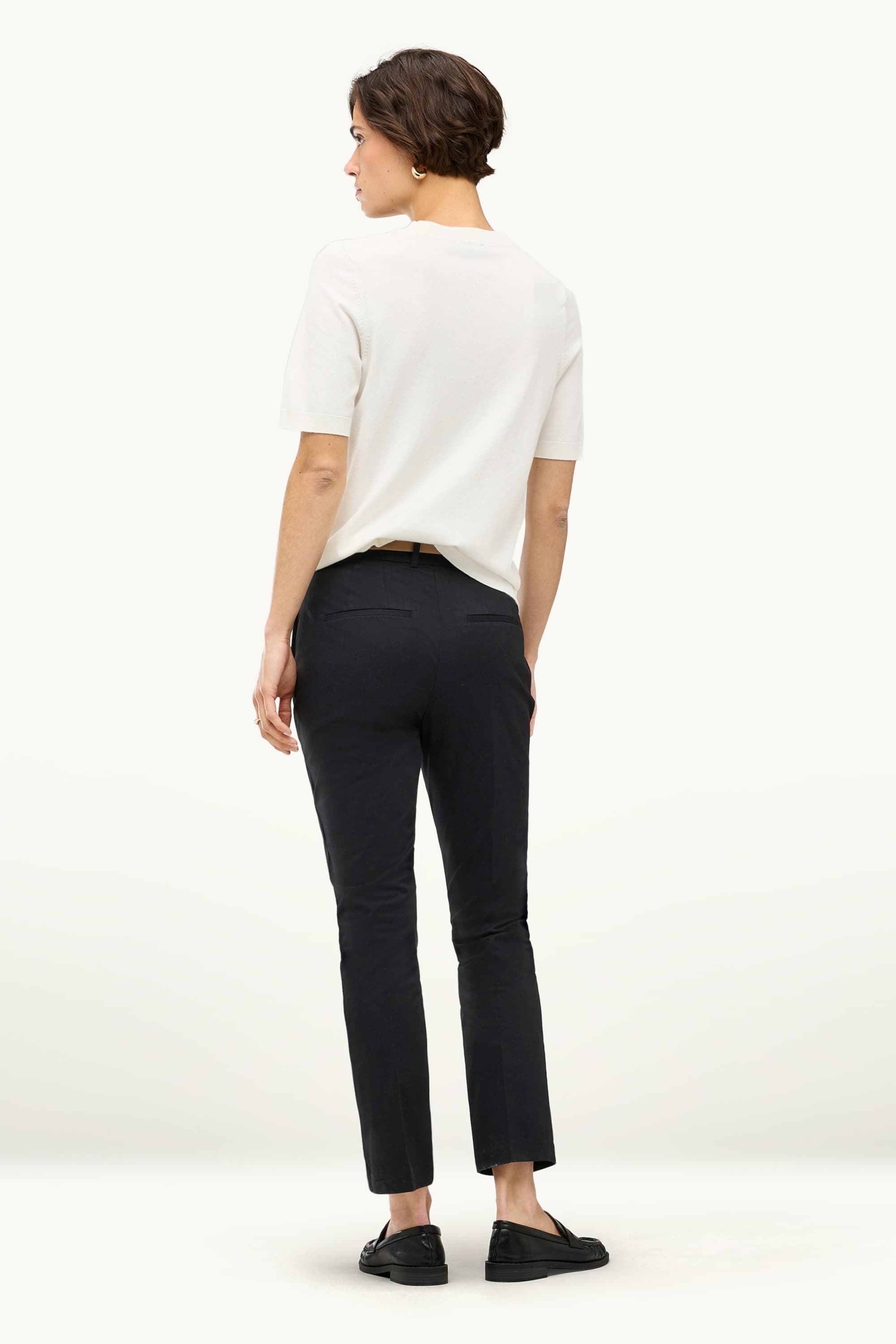 Cloth trousers with belt - mid-rise waist - tapered fit black